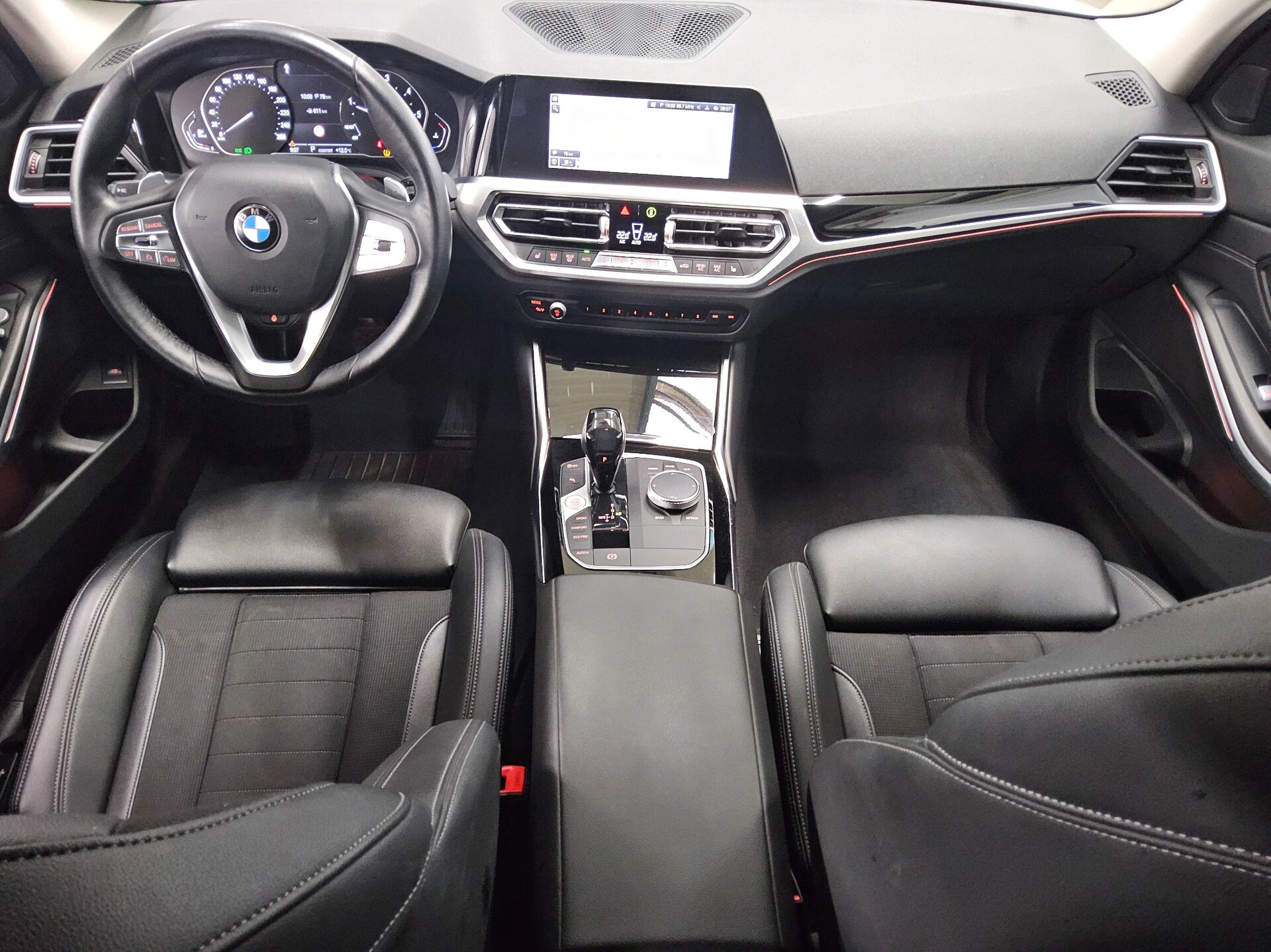 BMW 320dA Touring Sport-Line T-Leder Navi LED HiFi 5