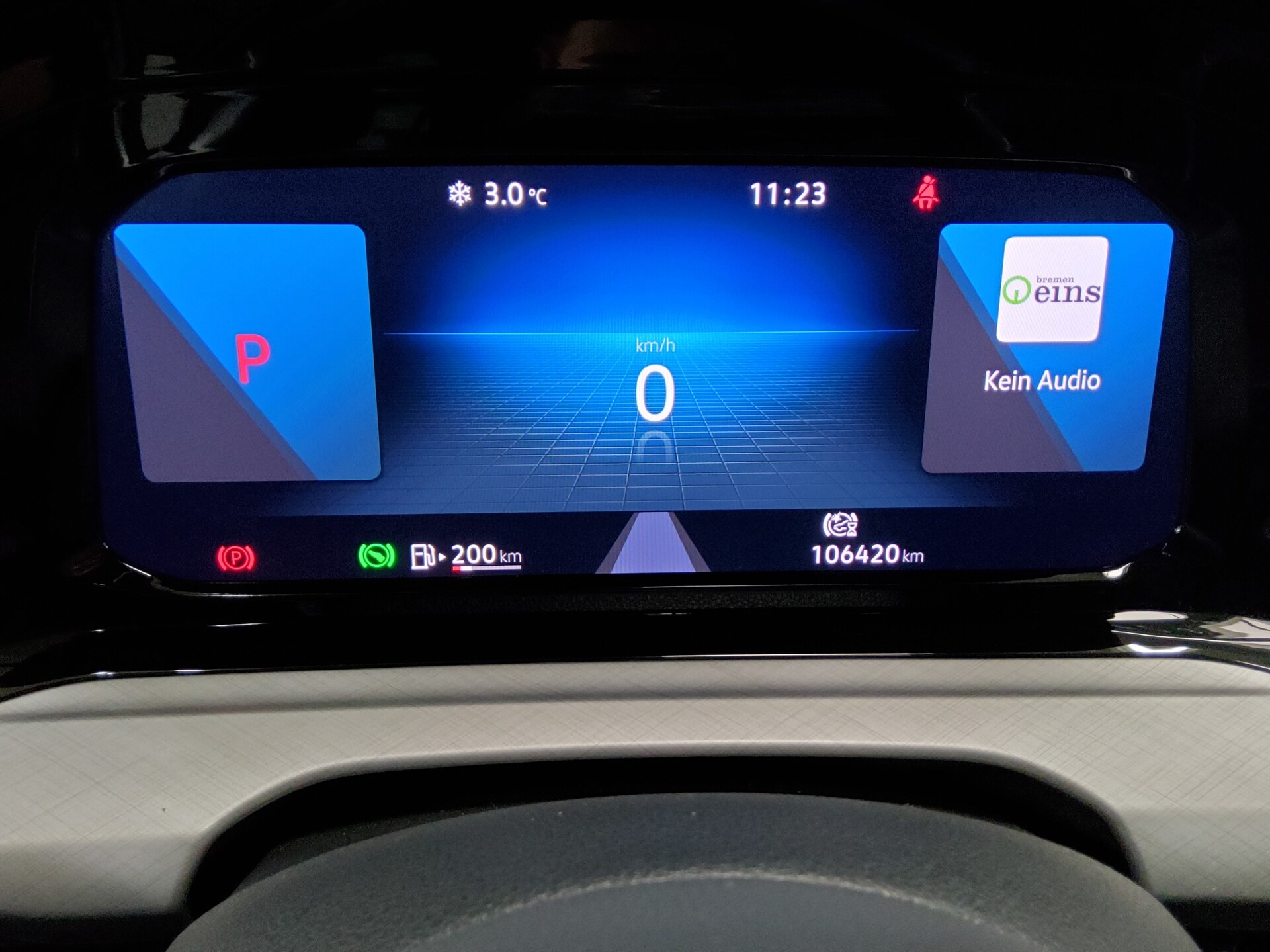 Volkswagen Golf-8 Var. 2.0 TDI Life LED AID ACC PDC 8