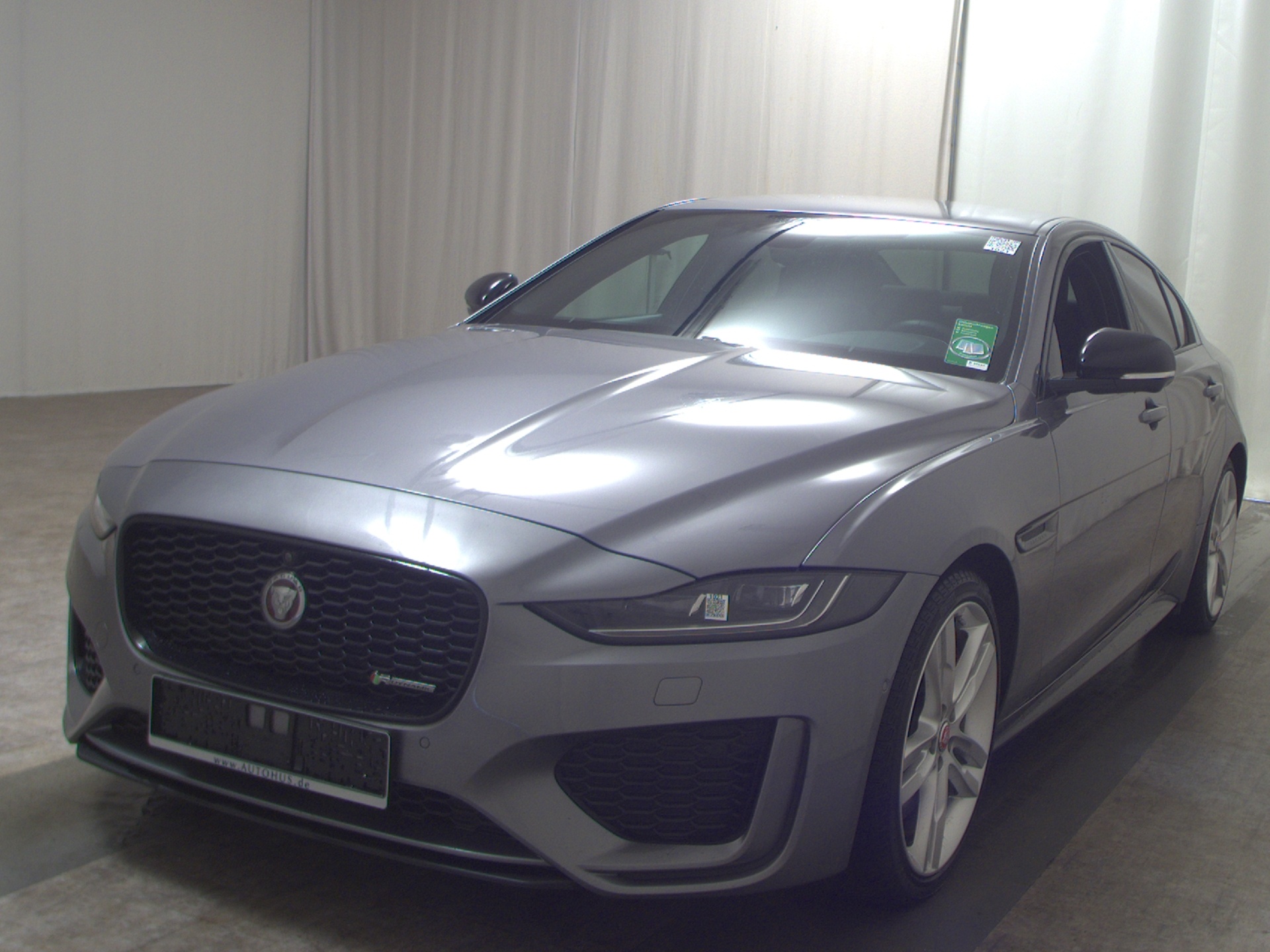 Jaguar XE R-Dynamic Black Navi LED 360°- Kamera 2
