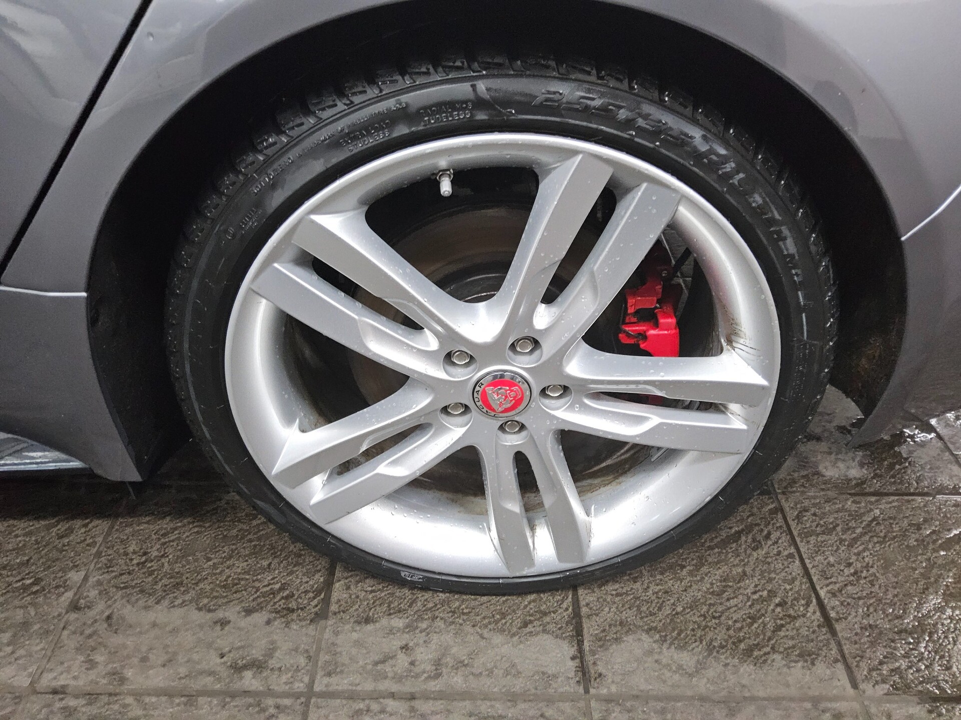 Jaguar XE R-Dynamic Black Navi LED 360°- Kamera 10