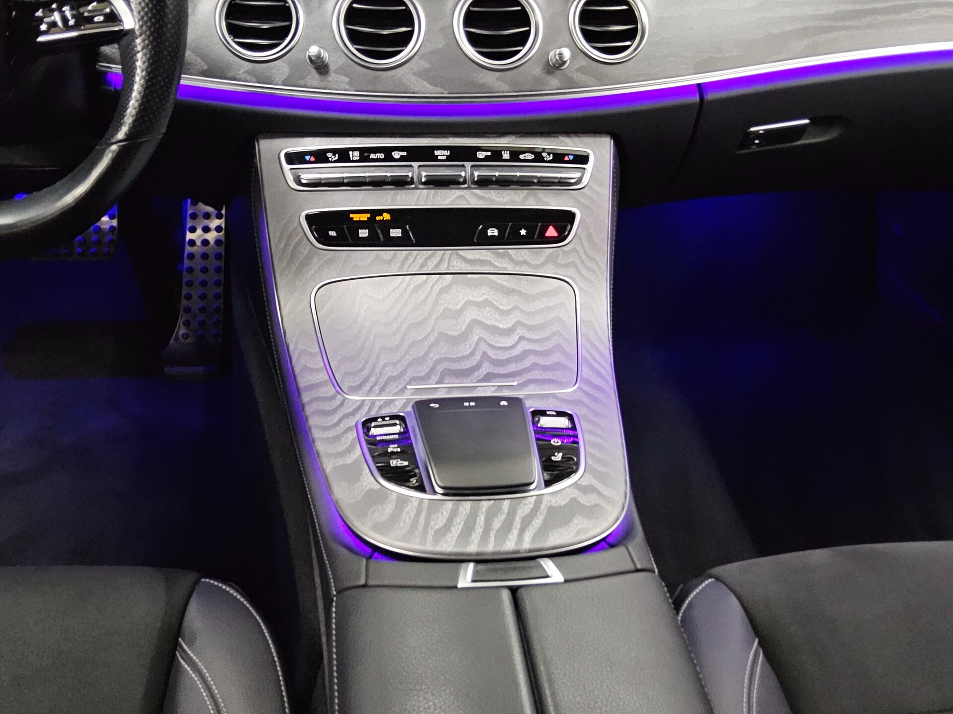 Mercedes-Benz E 300 T de 4M AMG-Line Night Navi LED AHK RFK 6