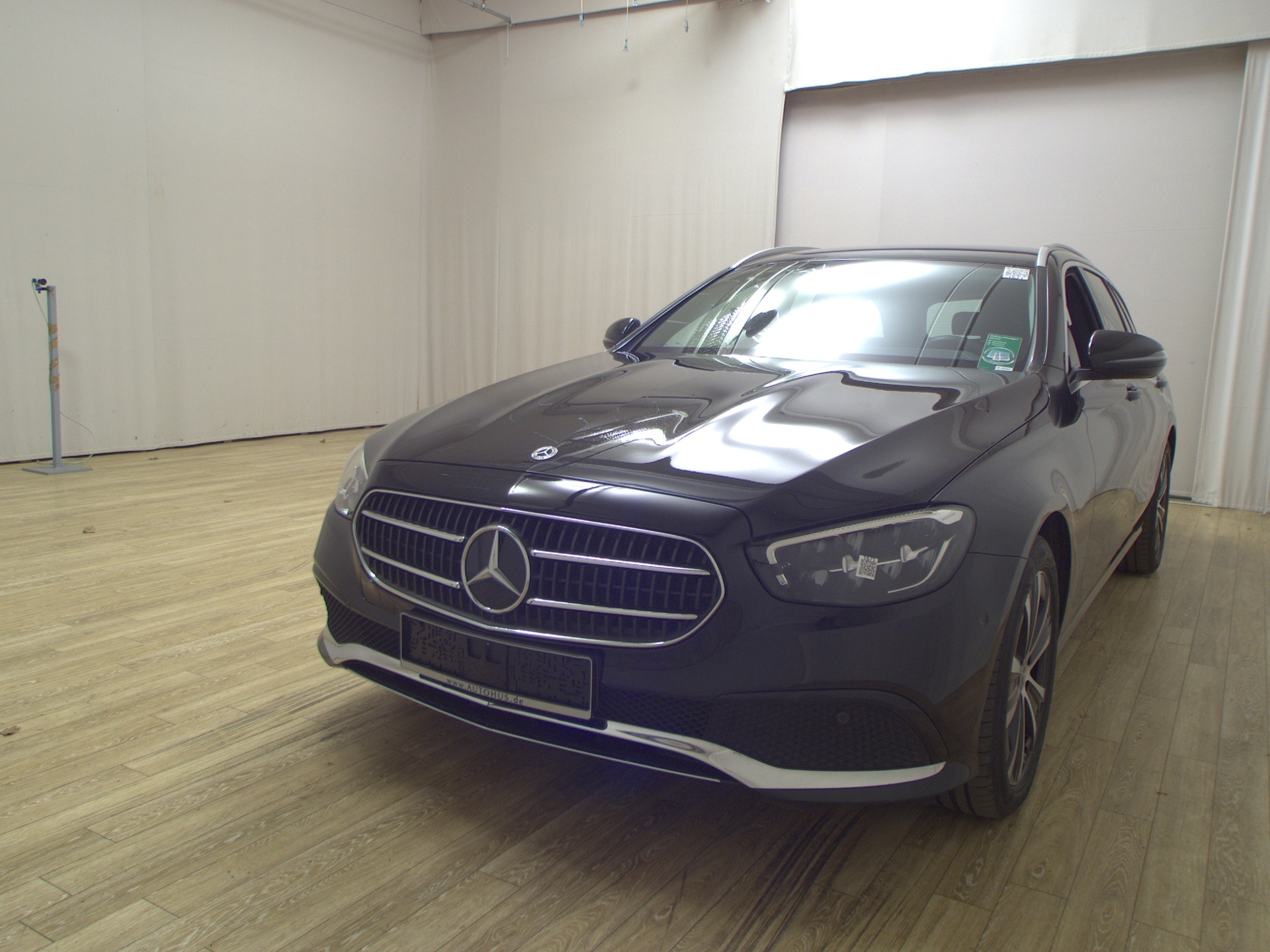 Mercedes-Benz E 300 T de Avantgarde Navi Widescreen LED RFK 2