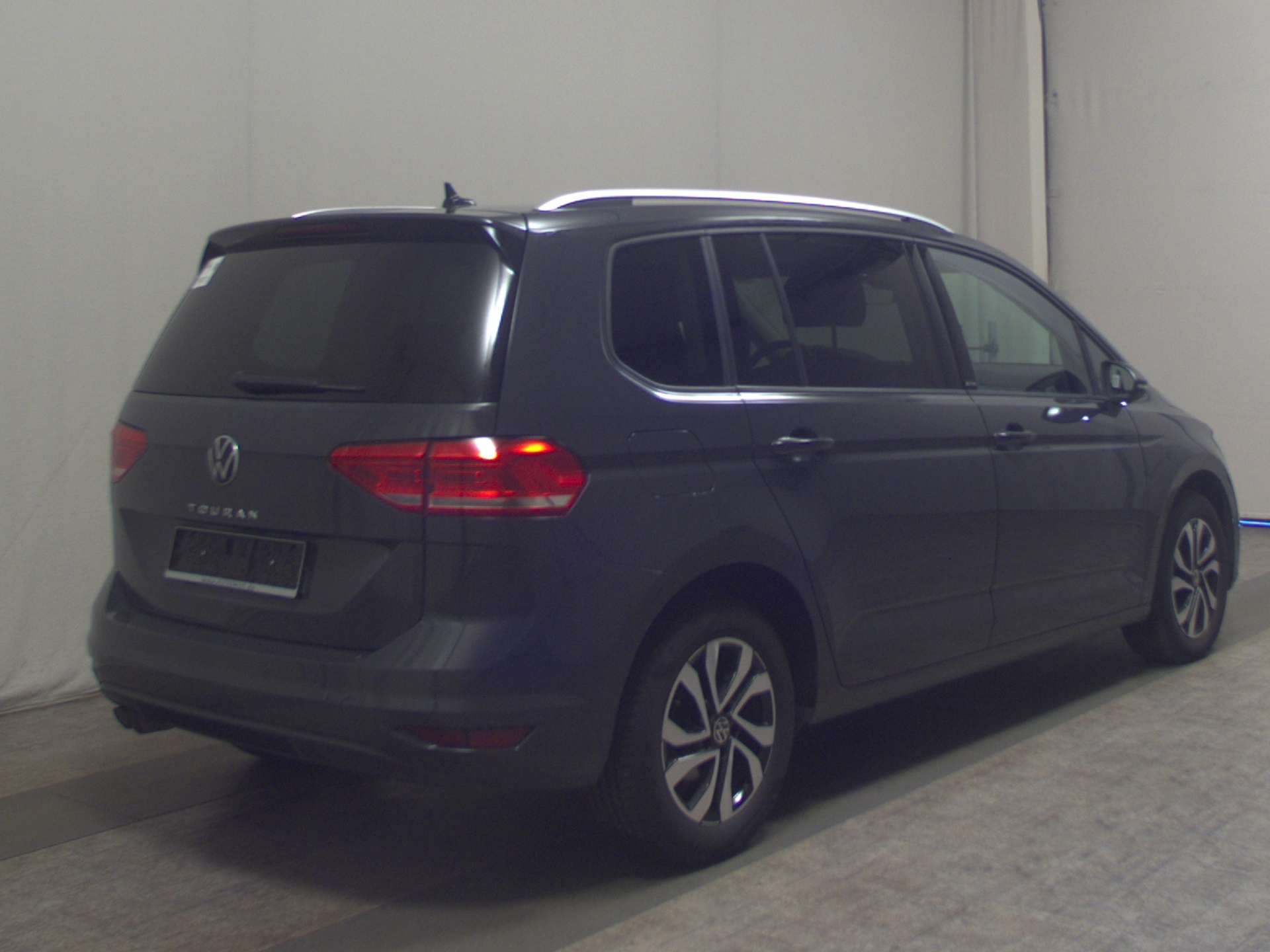 Volkswagen Touran 2.0 TDI Comf. Navi LED+ AID ACC AHK PDC 4