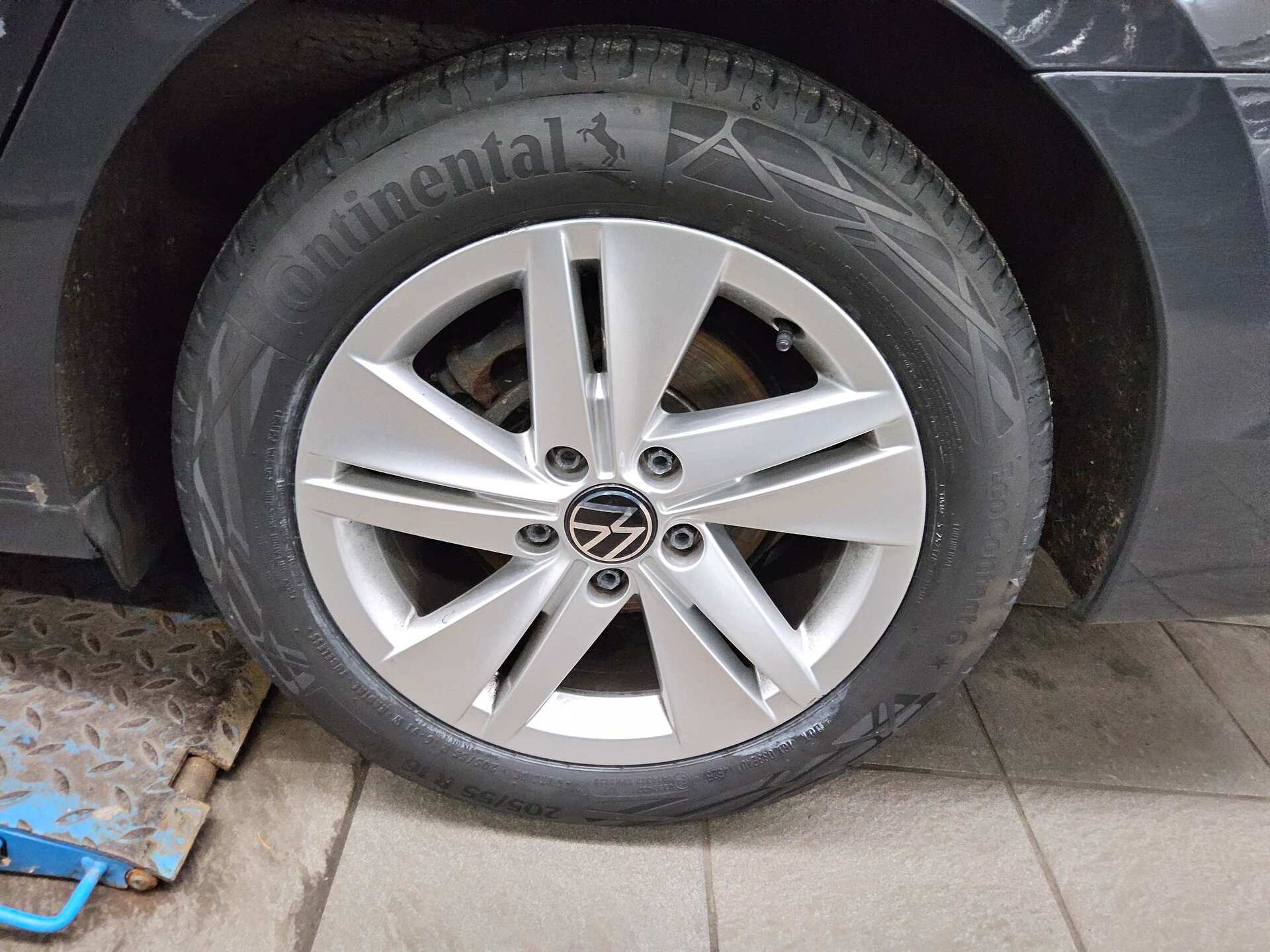 Volkswagen Golf-8 Var. 2.0 TDI Life Navi LED DC RFK ACC 11