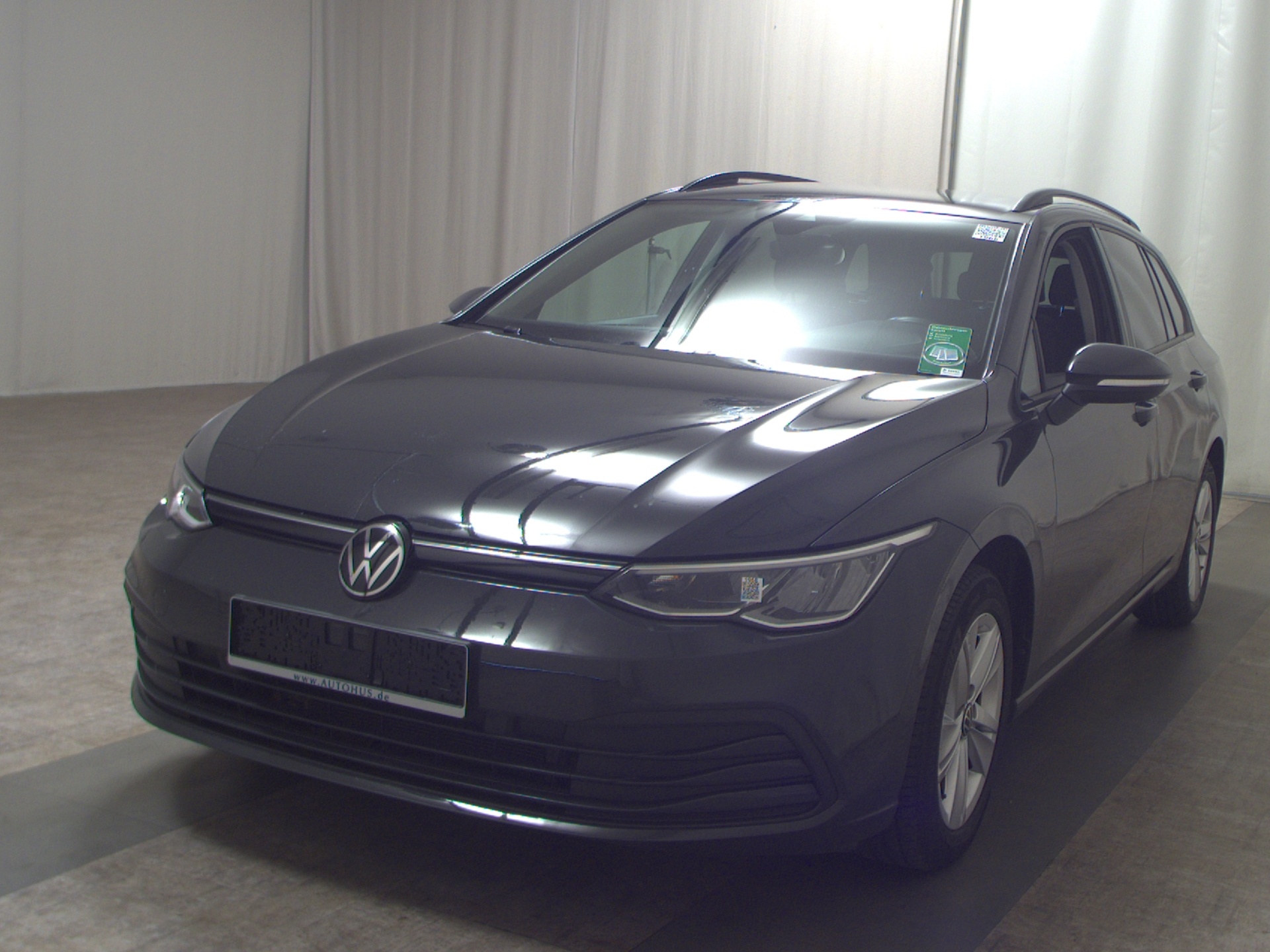 Volkswagen Golf-8 Var. 2.0 TDI Life Navi LED DC RFK ACC 2