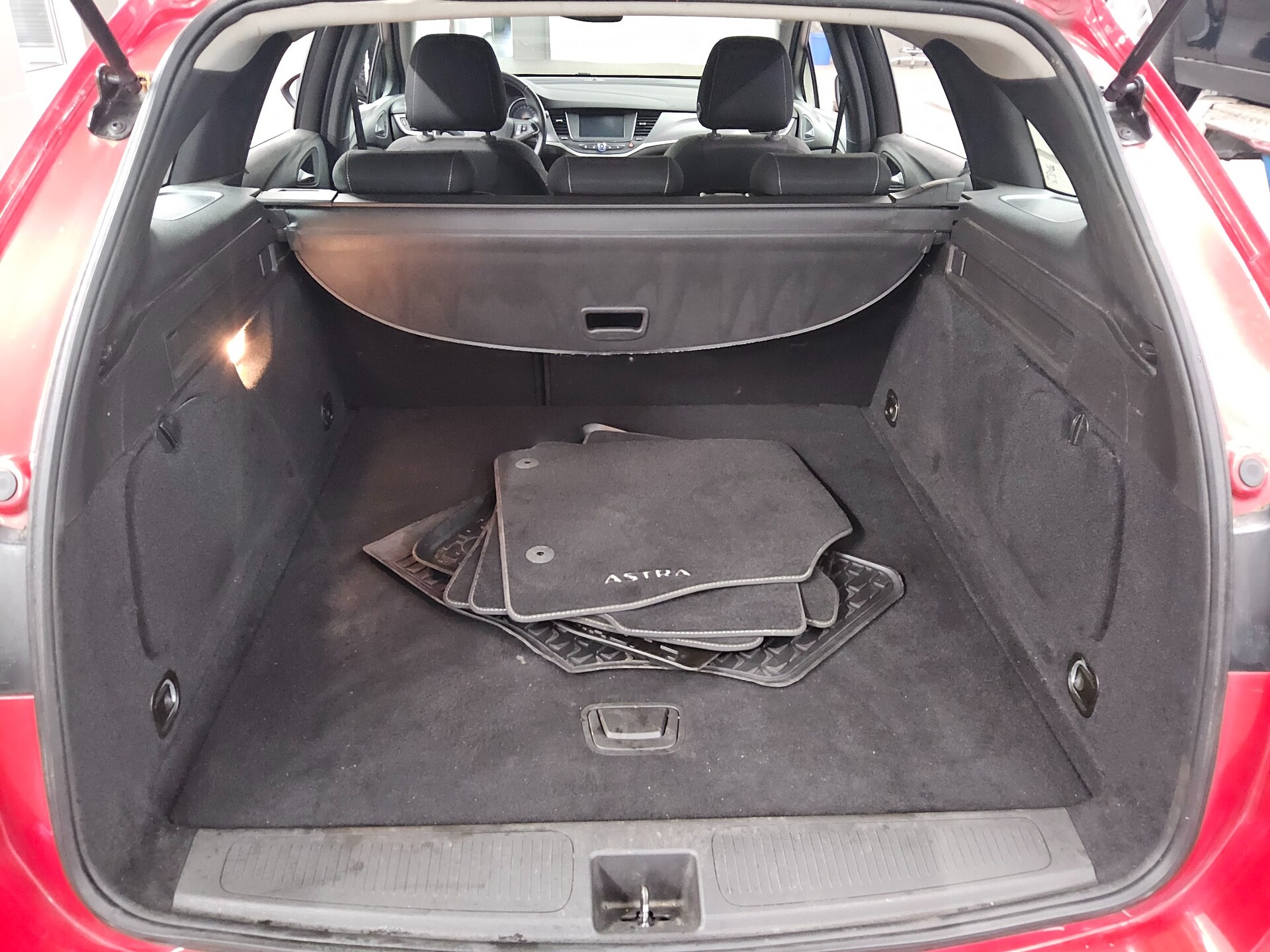 Opel Astra ST 1.5 D Business Ed. Navi LED Shz PDC BT 11