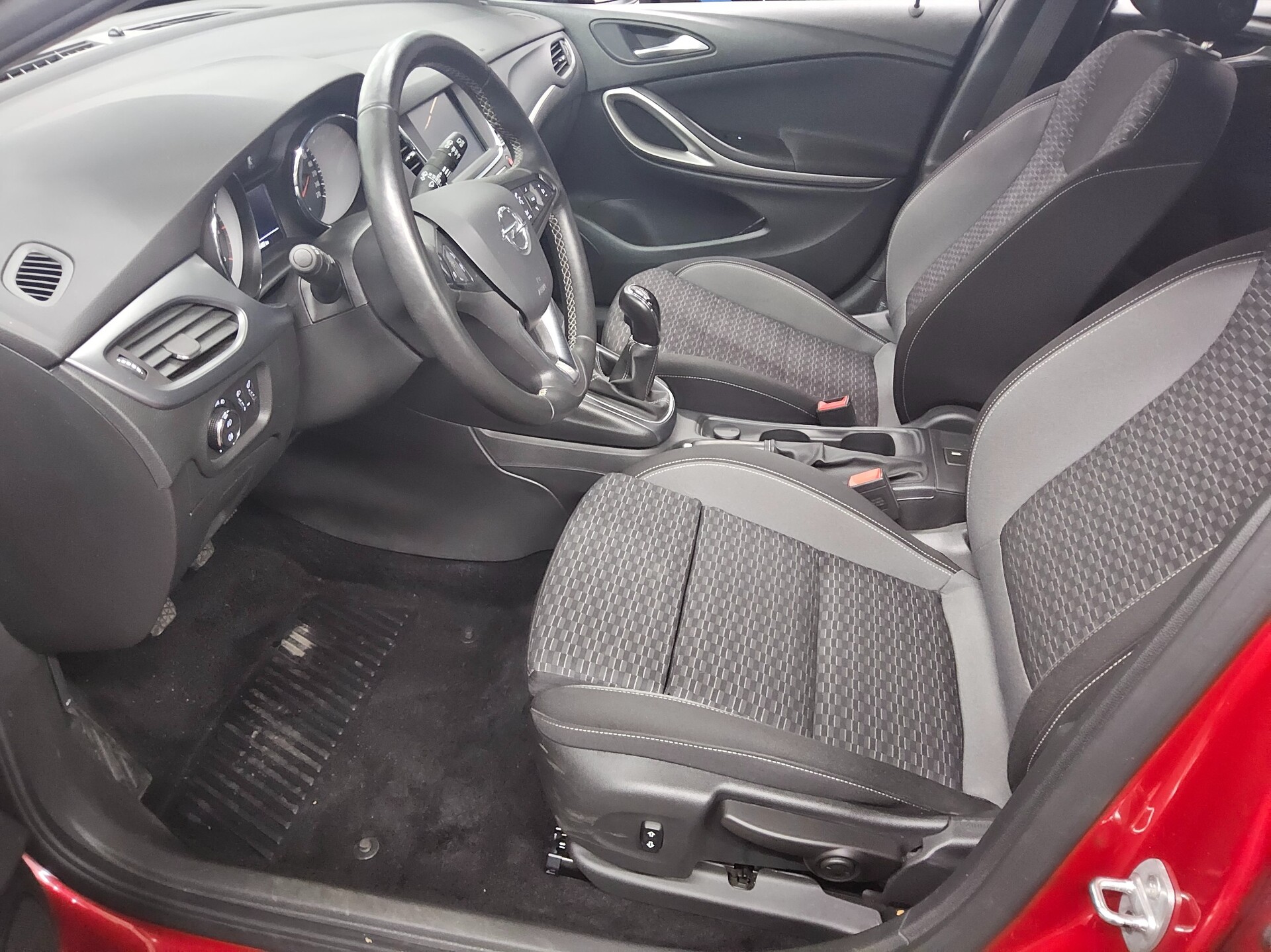 Opel Astra ST 1.5 D Business Ed. Navi LED Shz PDC BT 8