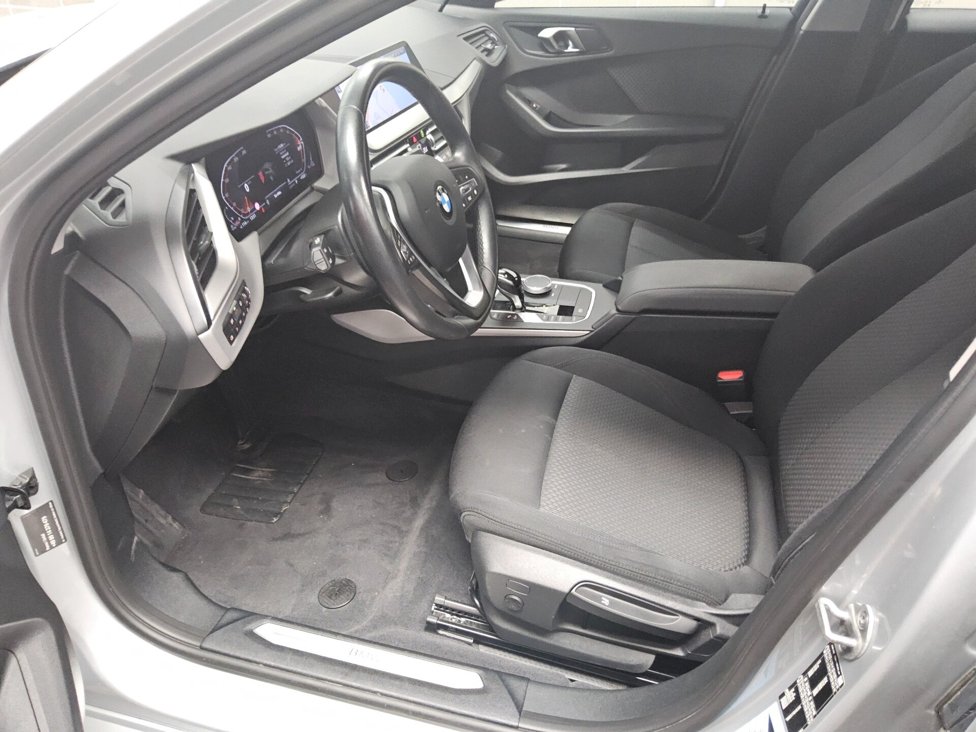 BMW 118dA Advantage Navi LED LC-Pro HuD AHK ACC 9