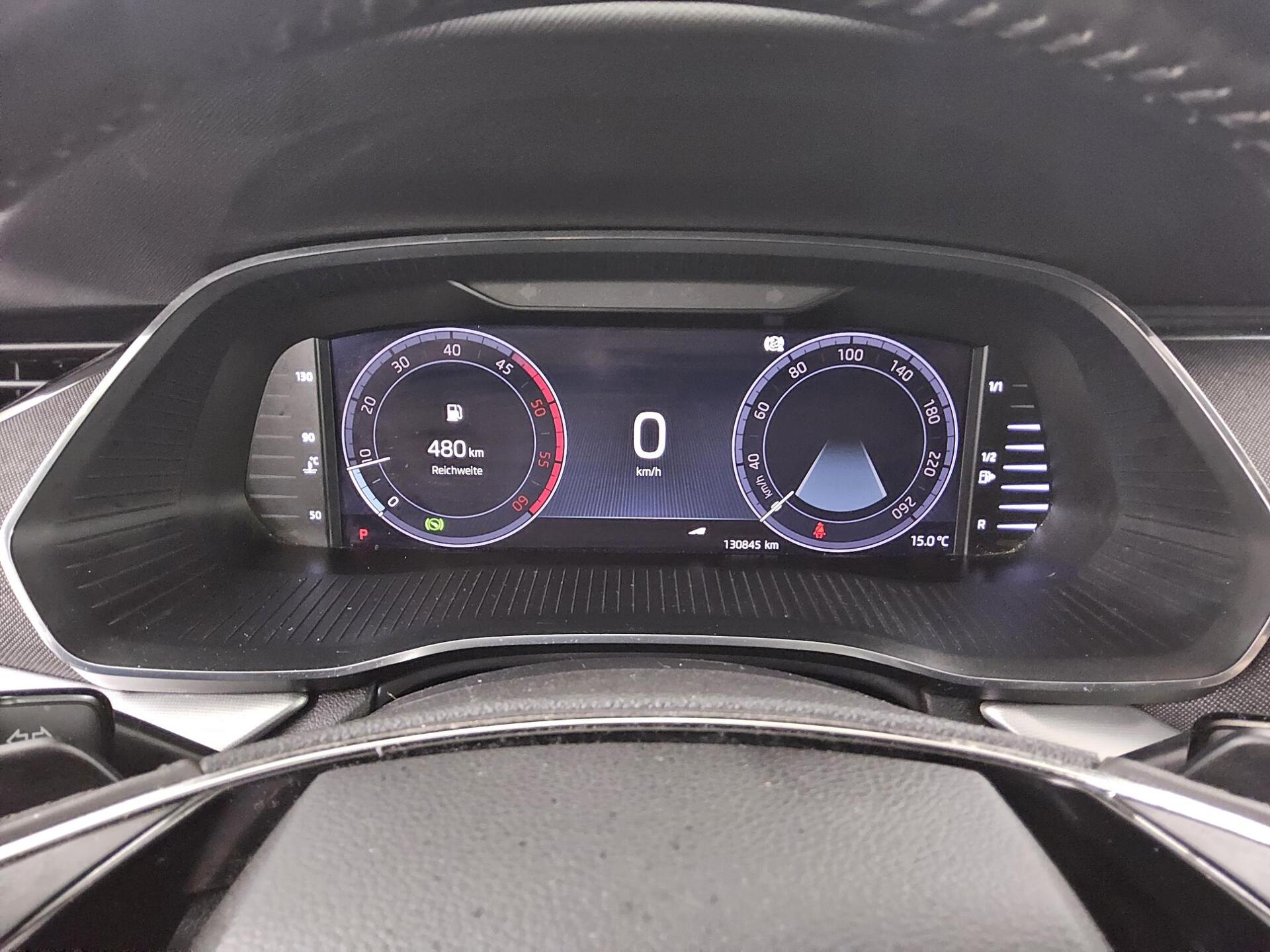 Skoda Octavia Kombi 2.0 TDI First Ed. DCC Navi HuD AID 8