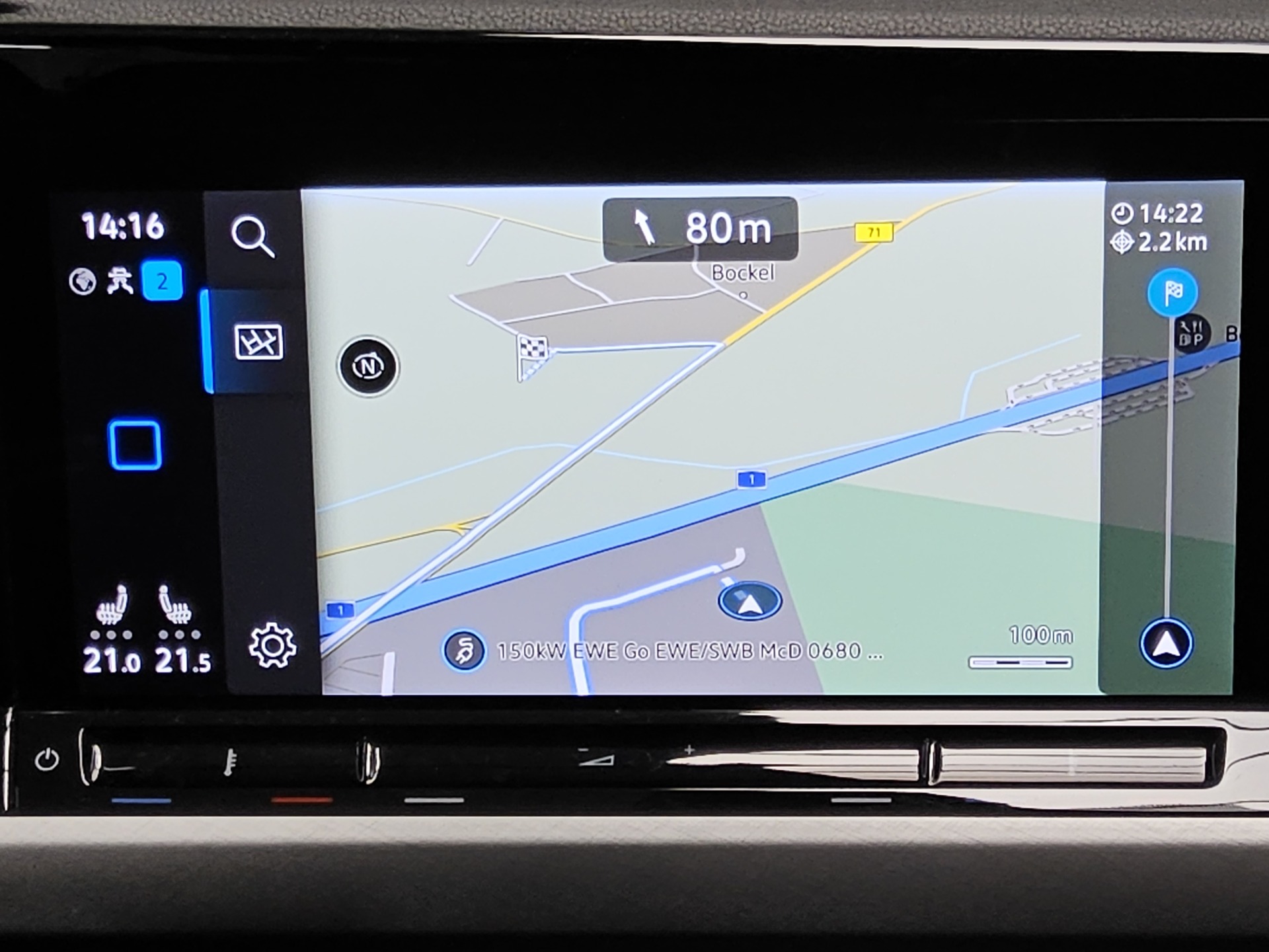 Volkswagen Golf-8 Var. 2.0 TDI Life Navi LED Shz ACC PDC DC 7