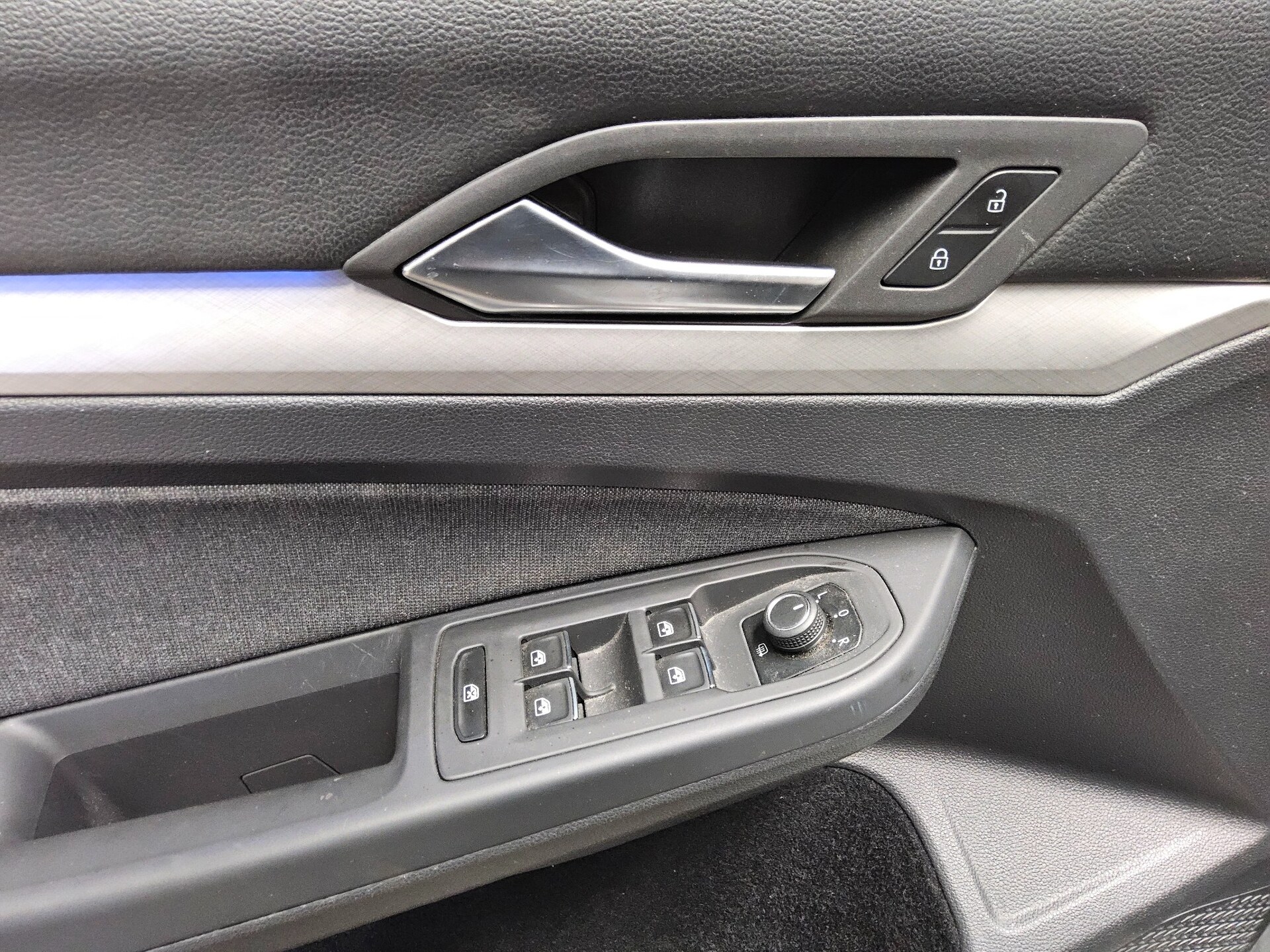 Volkswagen Golf-8 Var. 2.0 TDI Life Navi LED Shz ACC PDC DC 10