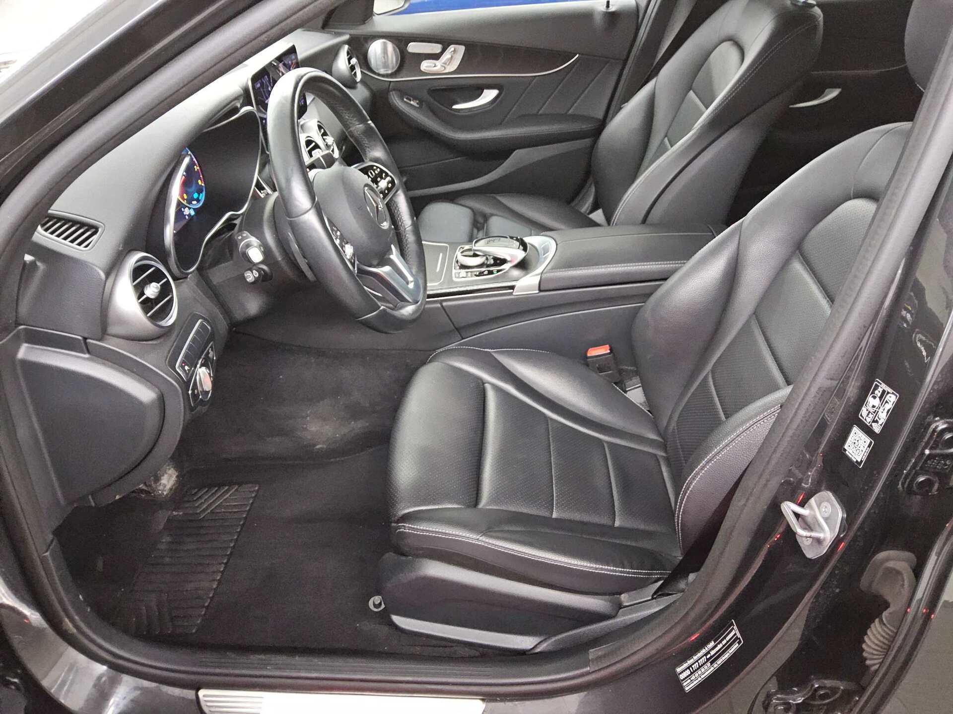 Mercedes-Benz C 300 AMG-Line Navi MB-LED Widesc. Burmester RfK 9