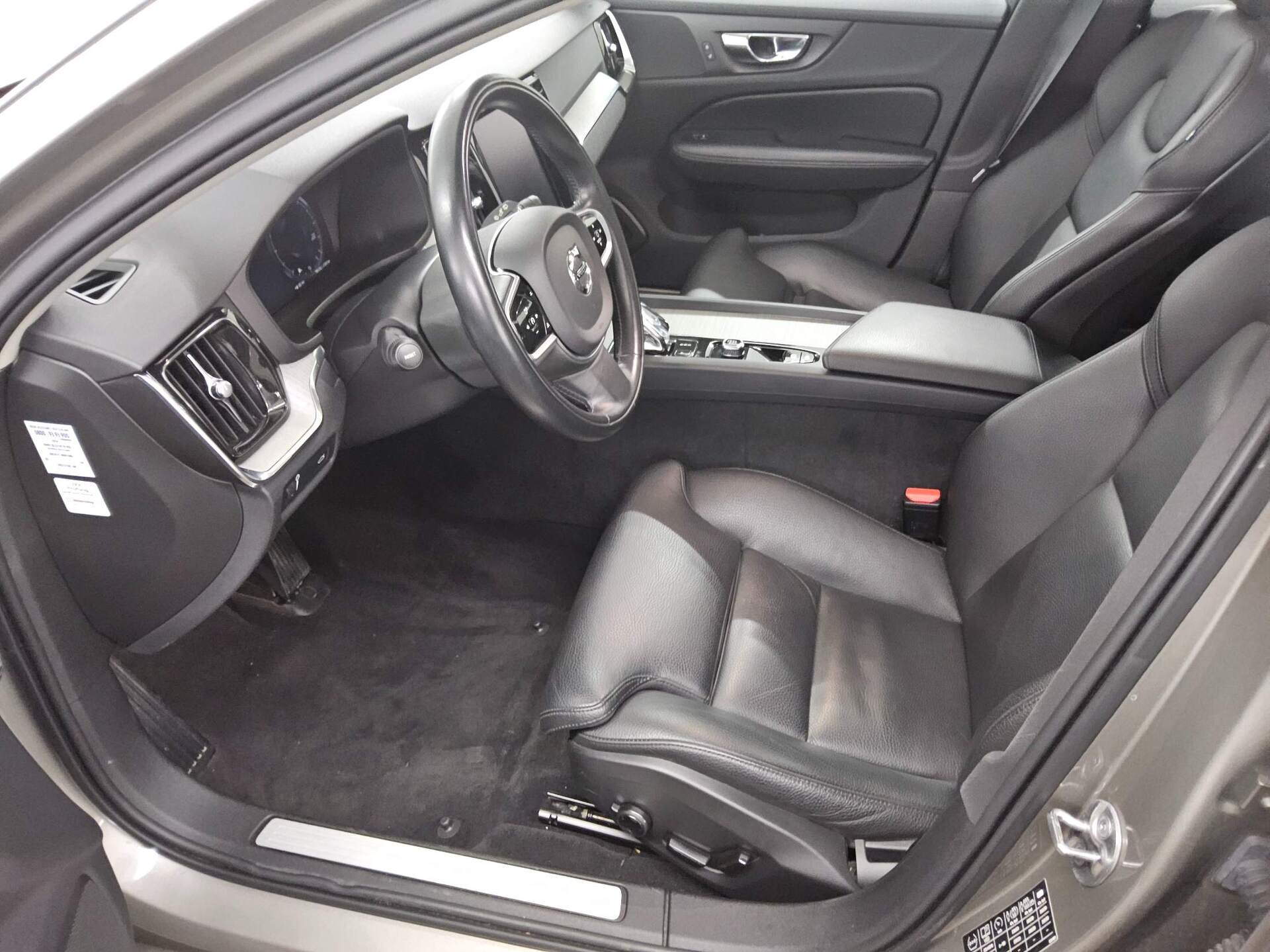 Volvo V60 B4 Inscription Navi LED Panorama AHK Kamera 9