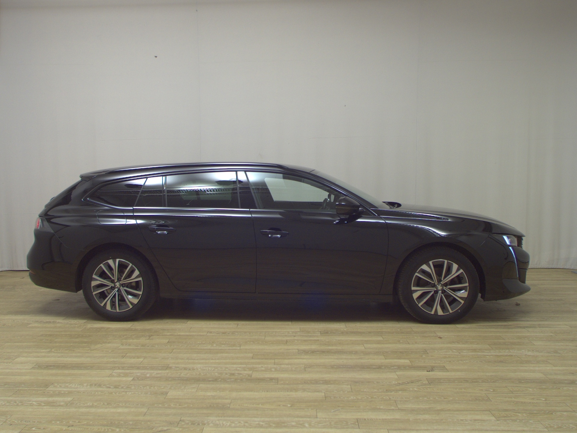 Peugeot 508 SW 1.5 BlueHDI Allure Navi LED DigiTacho RFK