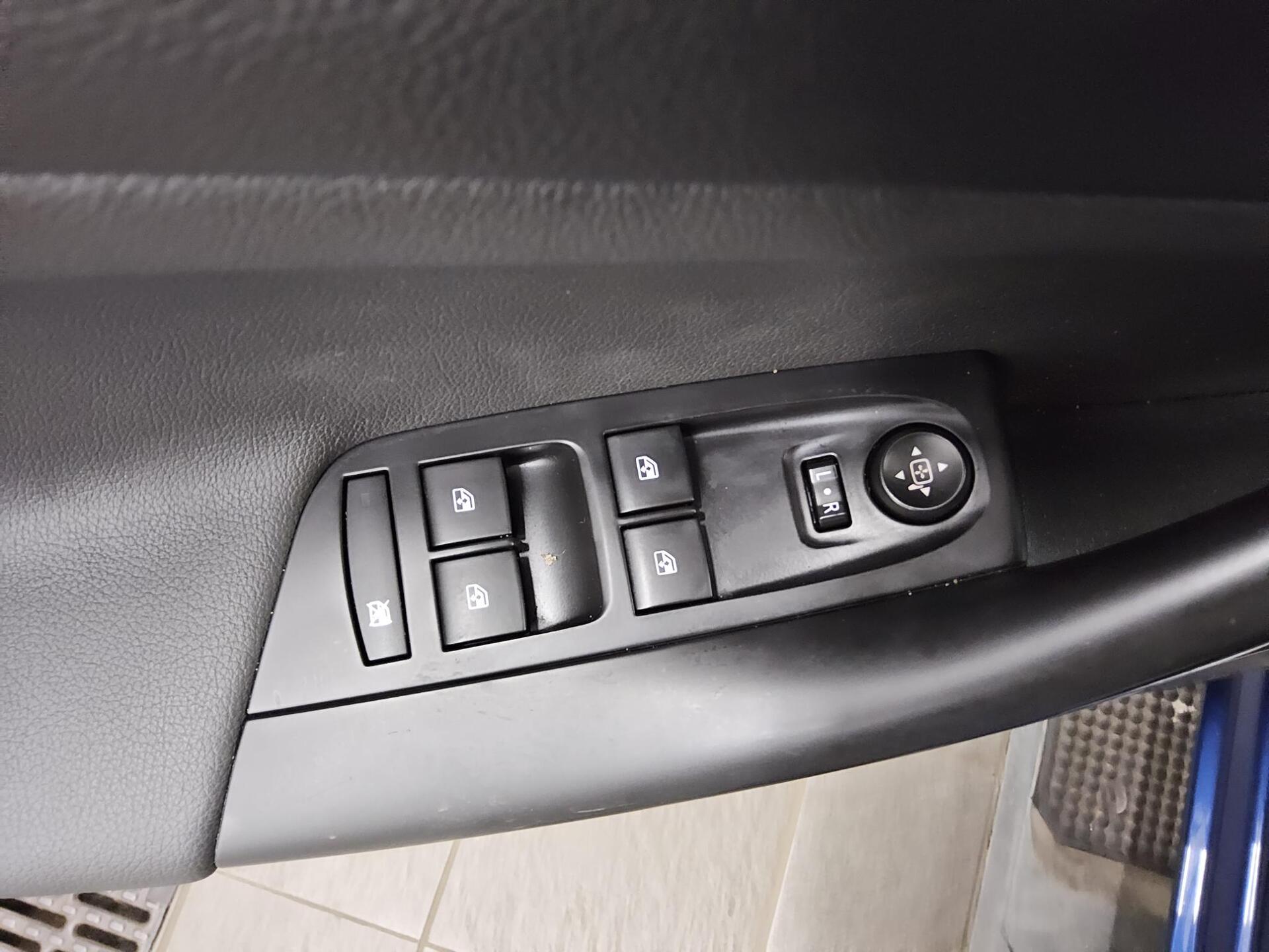 Opel Astra ST 1.5 D Design%Tech T-Leder Navi LED PDC 9