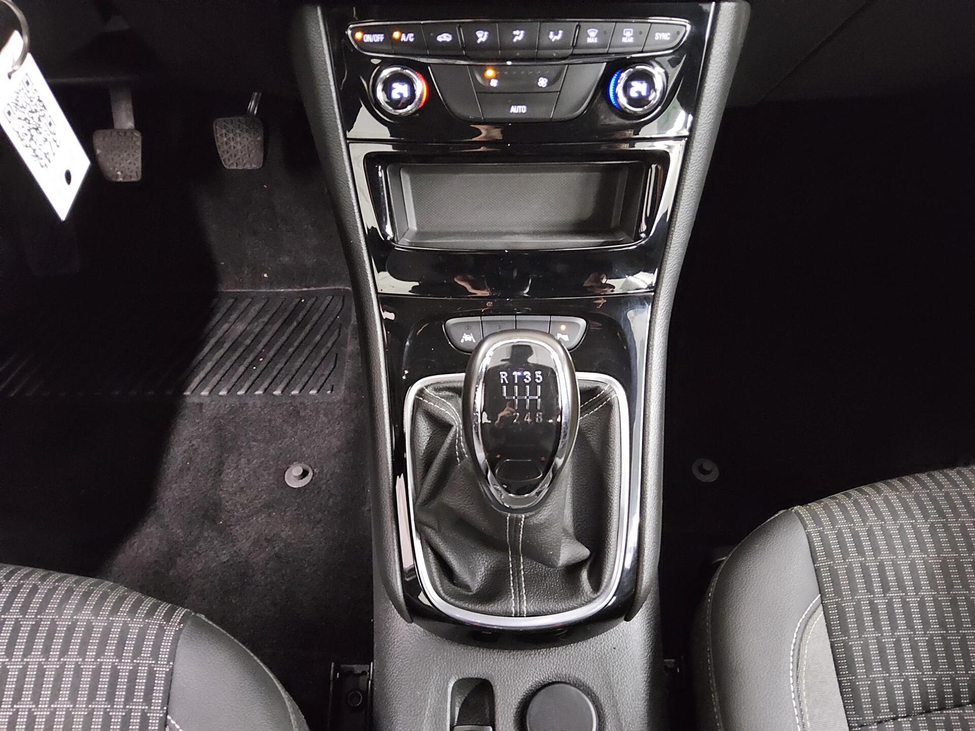 Opel Astra ST 1.5 D Design%Tech T-Leder Navi LED PDC 6