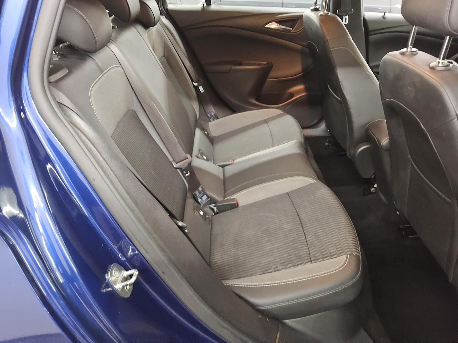 Opel Astra ST 1.5 D Design%Tech T-Leder Navi LED PDC 13