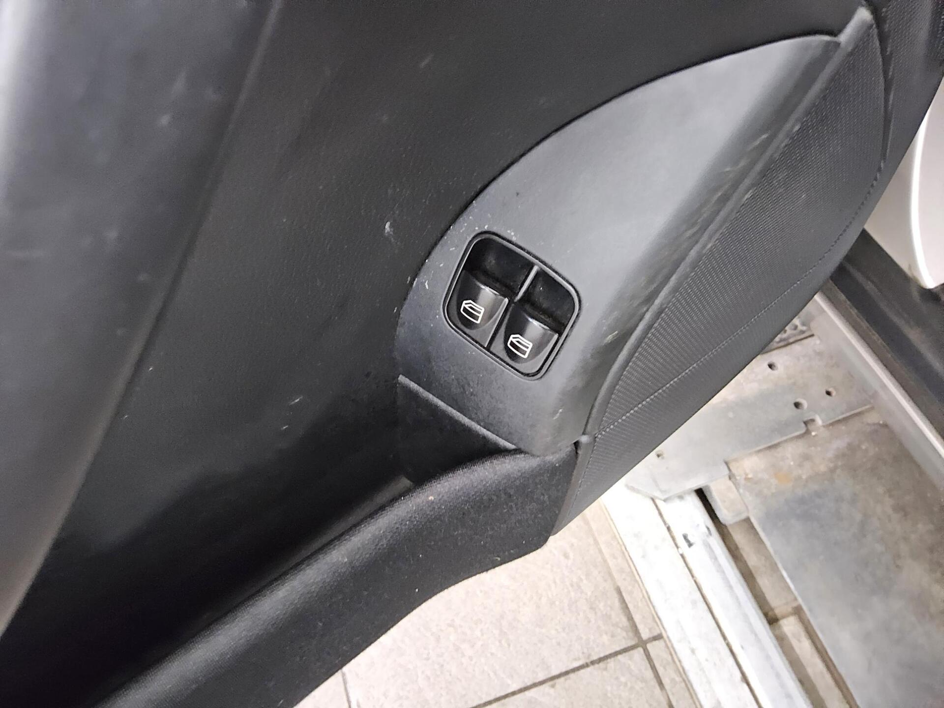 Mercedes-Benz C 200 CDI Bi-Xenon Navi Sportsitze 9