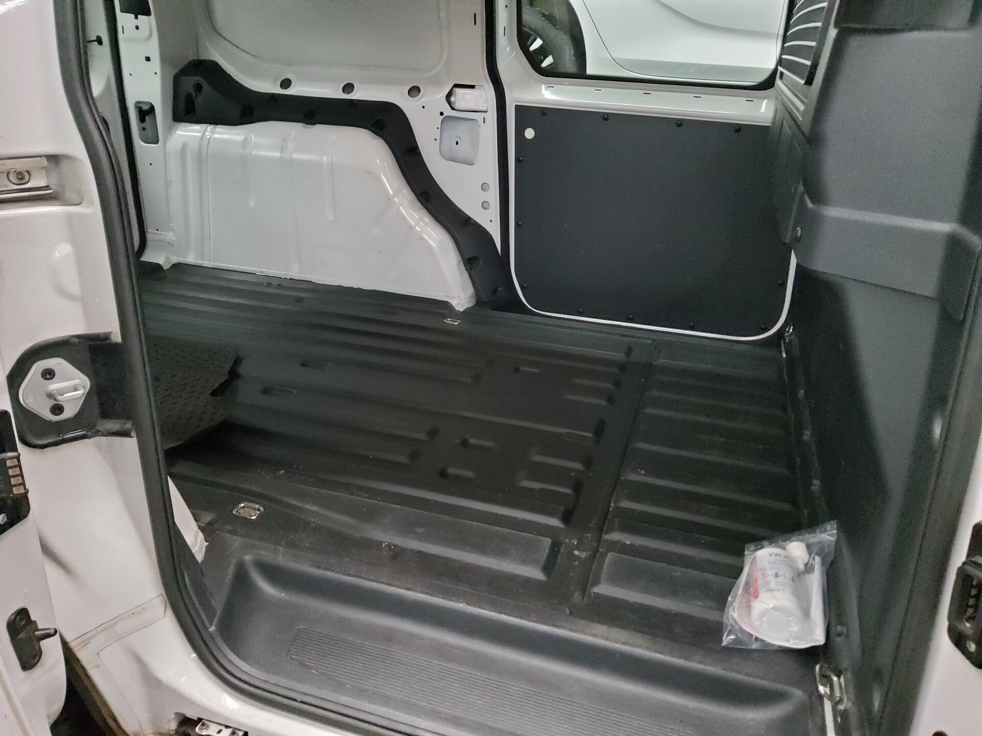 Volkswagen Caddy Maxi 2.0 TDI 2-Sitzer Navi DAB Shz PDC 12