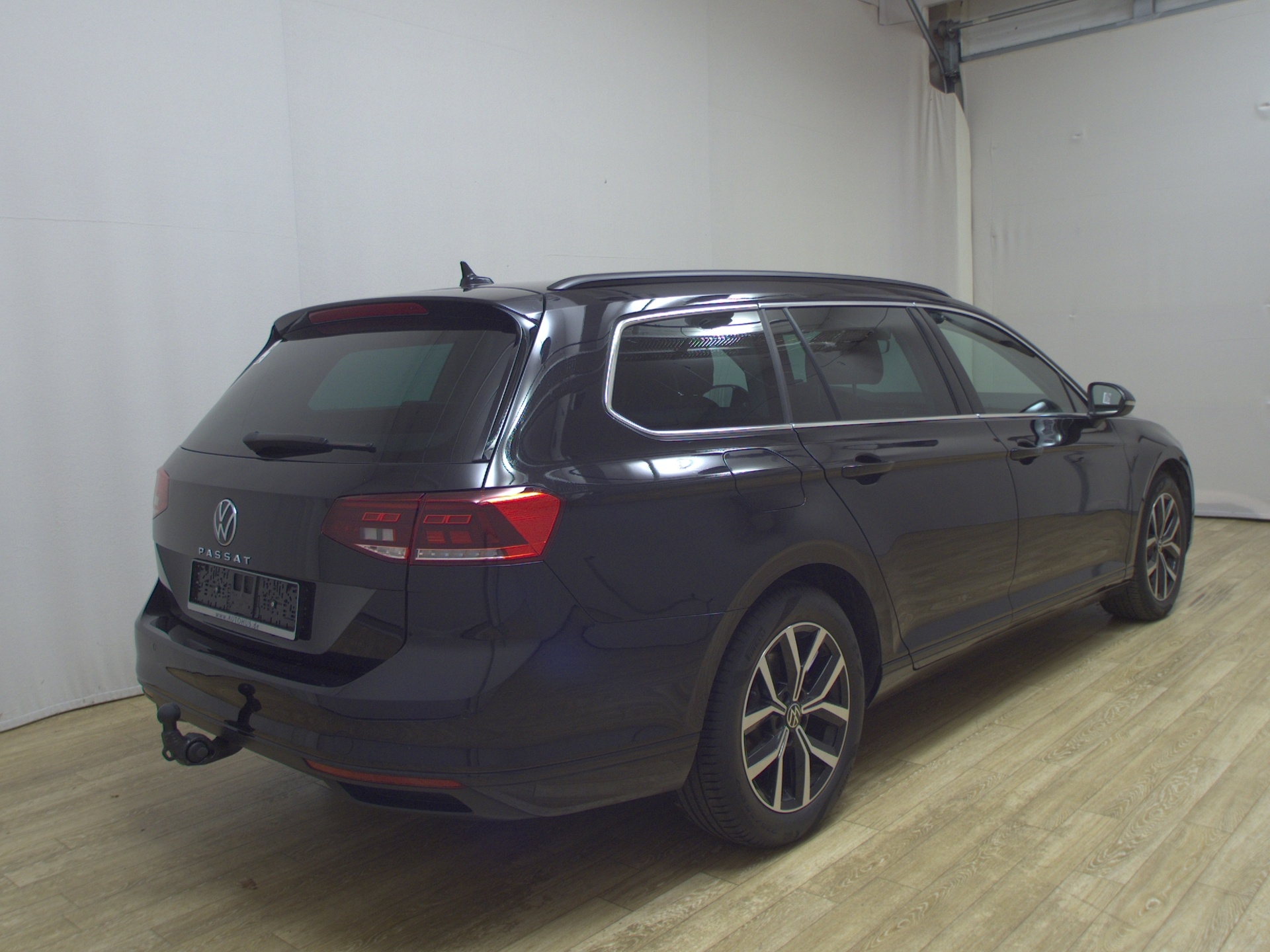 Volkswagen Passat Var. 2.0 TDI Business Leder Navi LED AID 4