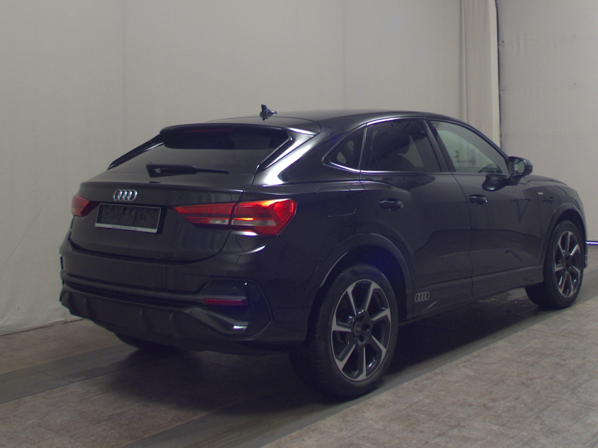 Audi Q3 Sportback 35 TFSI S-Line Leder Navi LED vc+ 4