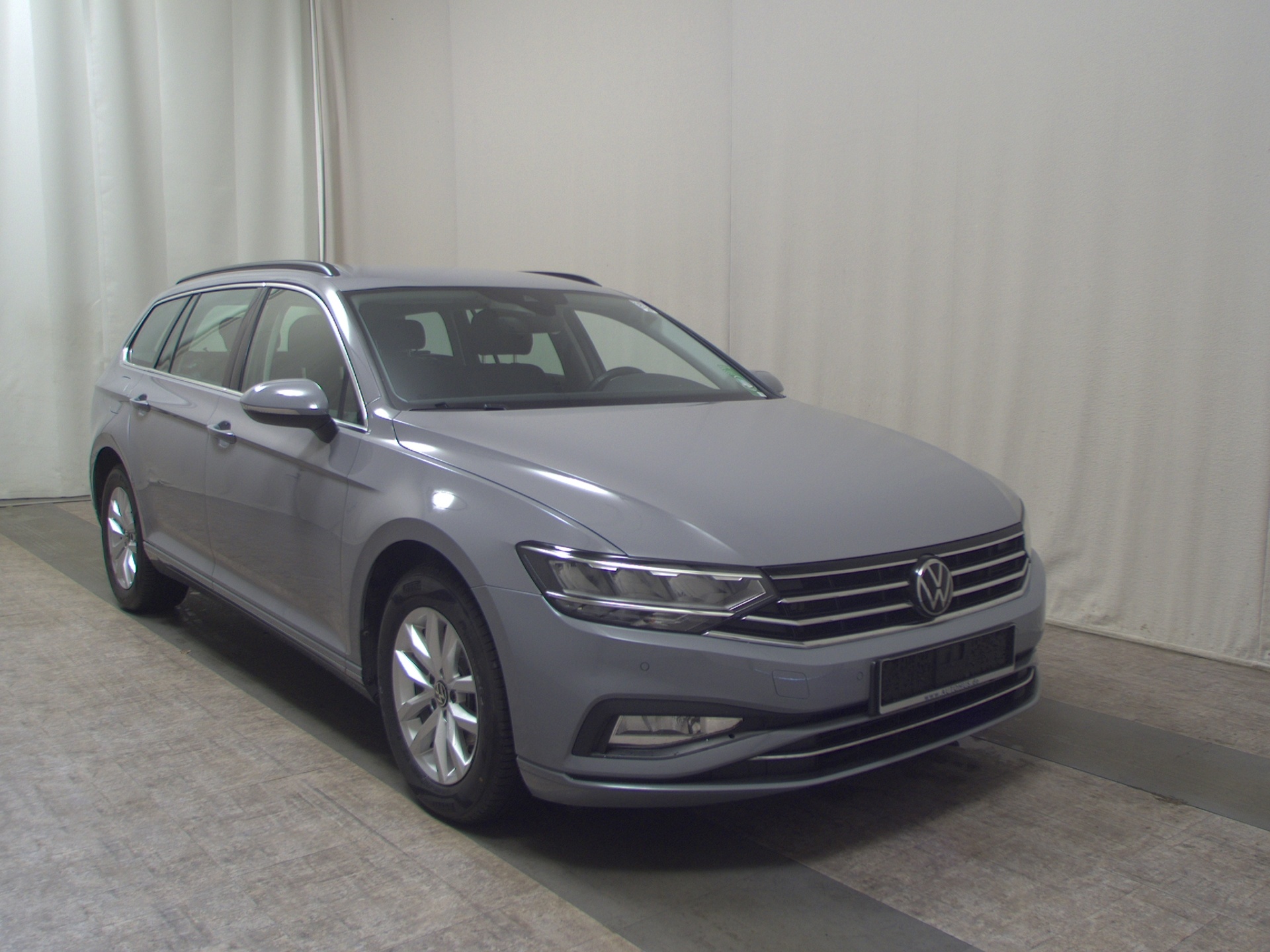 Volkswagen Passat Var. 2.0 TDI Business Navi LED RFK H-K 3