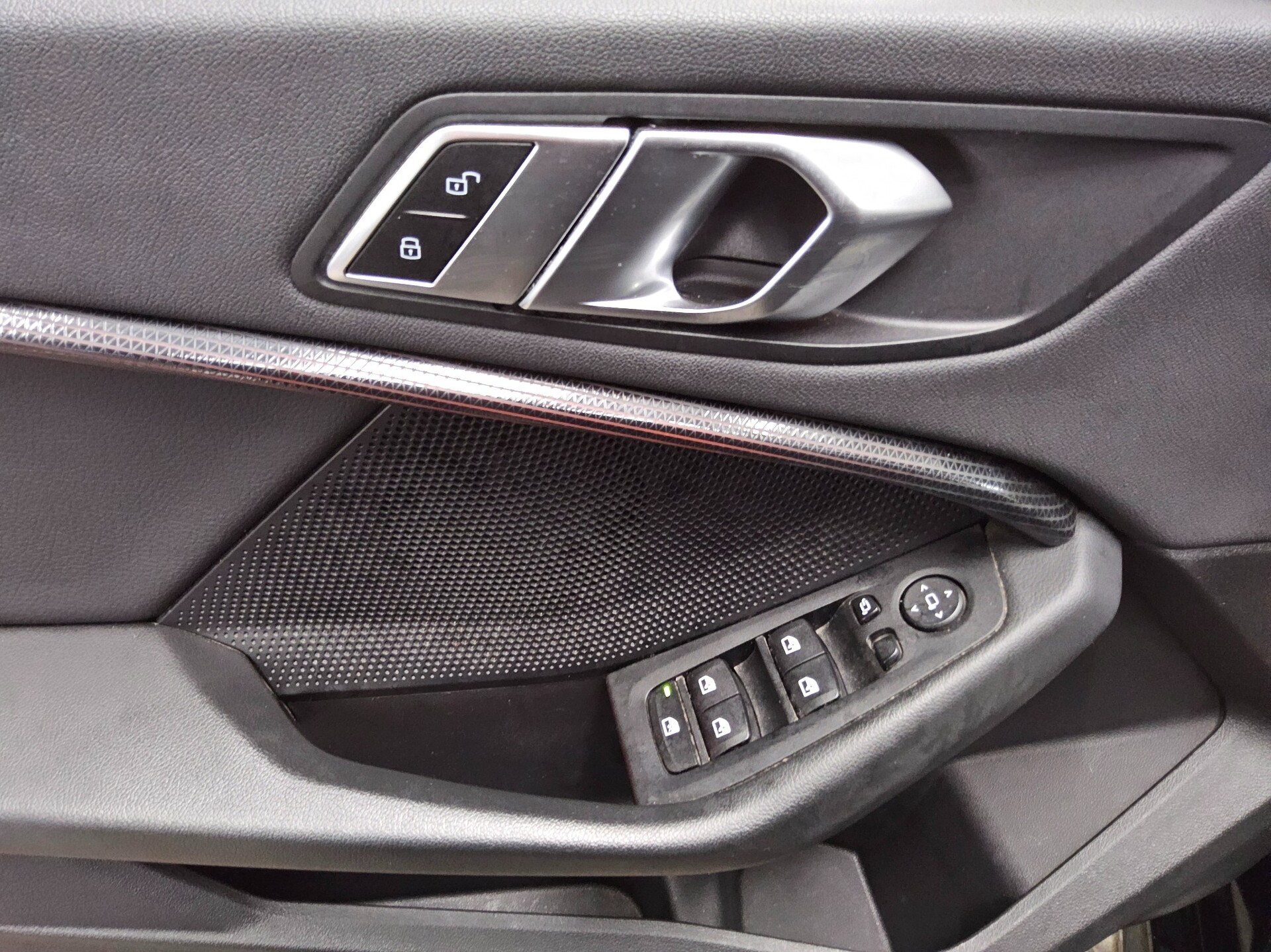 BMW 218i Gran Coupé M-Sport Leder Navi LED Pano HiFi 10