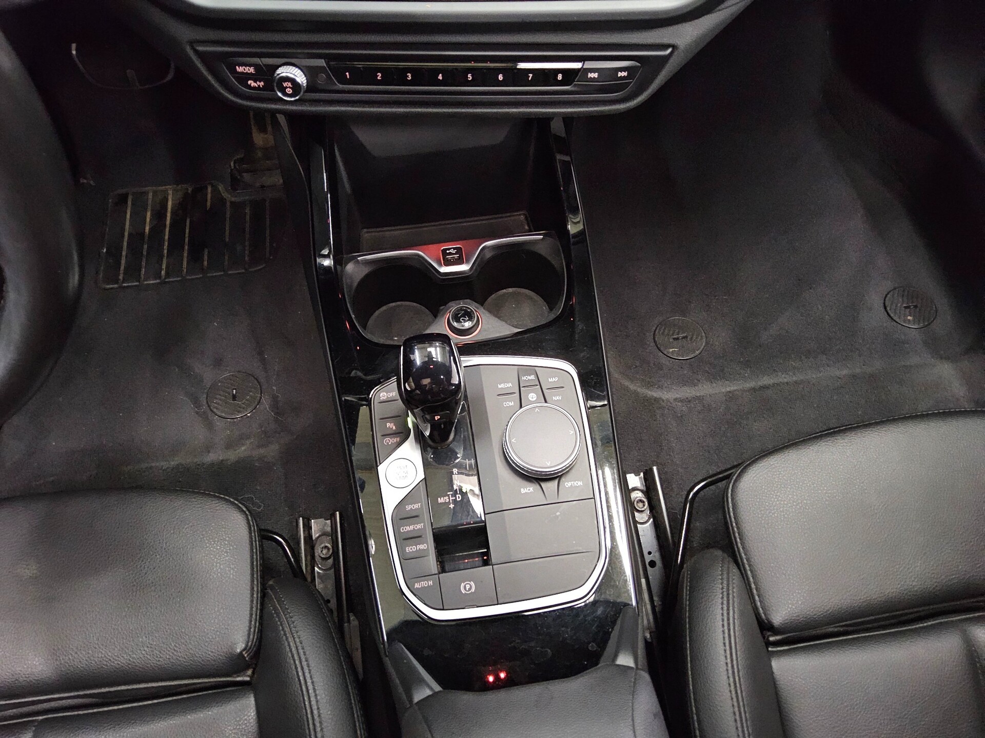 BMW 218i Gran Coupé M-Sport Leder Navi LED Pano HiFi 6