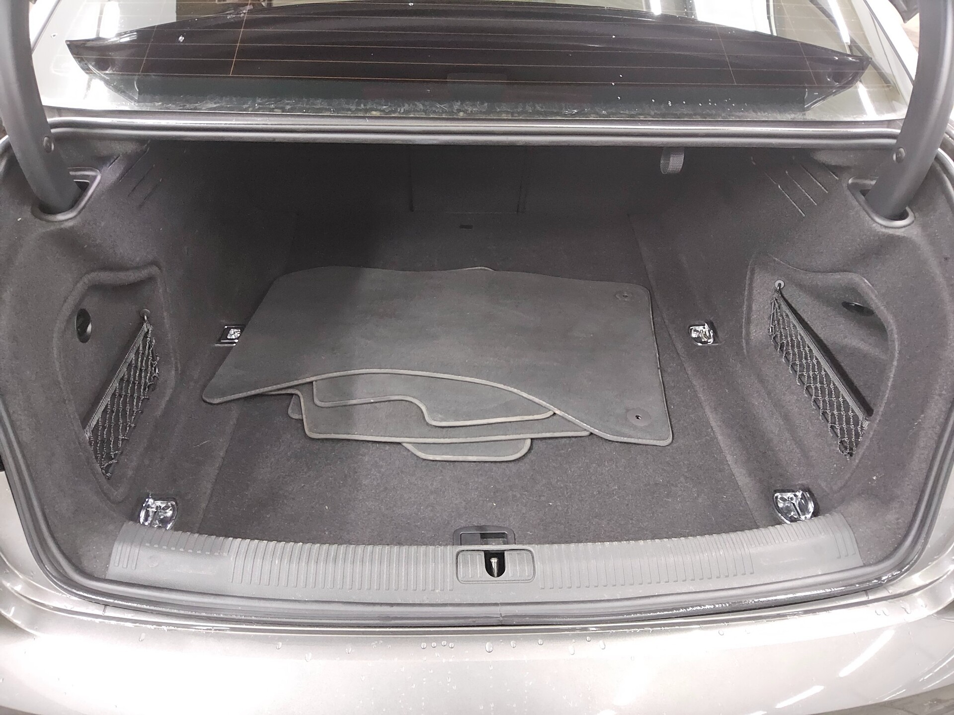 Audi A4 40 TDI advanced Navi LED Virtual RFK 12