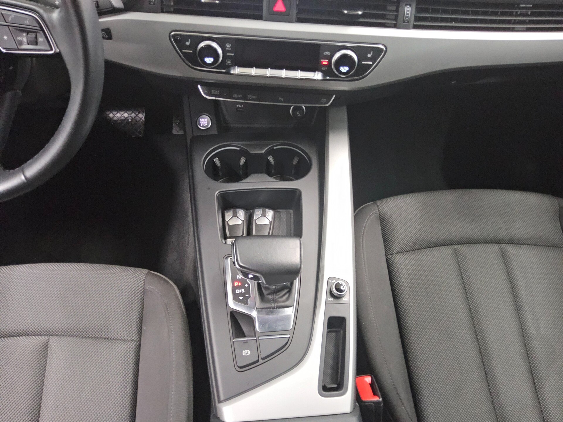 Audi A4 40 TDI advanced Navi LED Virtual RFK 6