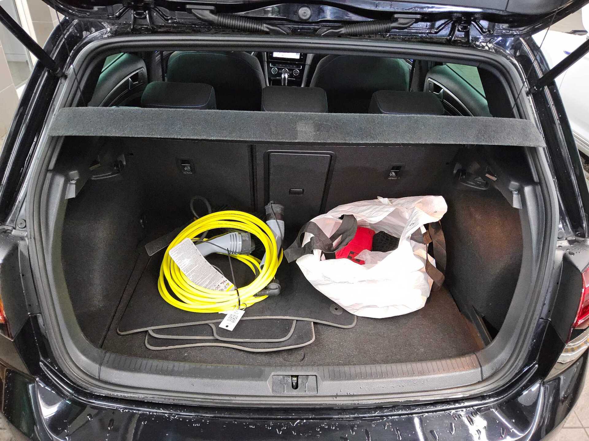 Volkswagen Golf-7 GTE 1.4 TSI Navi LED ACC 11