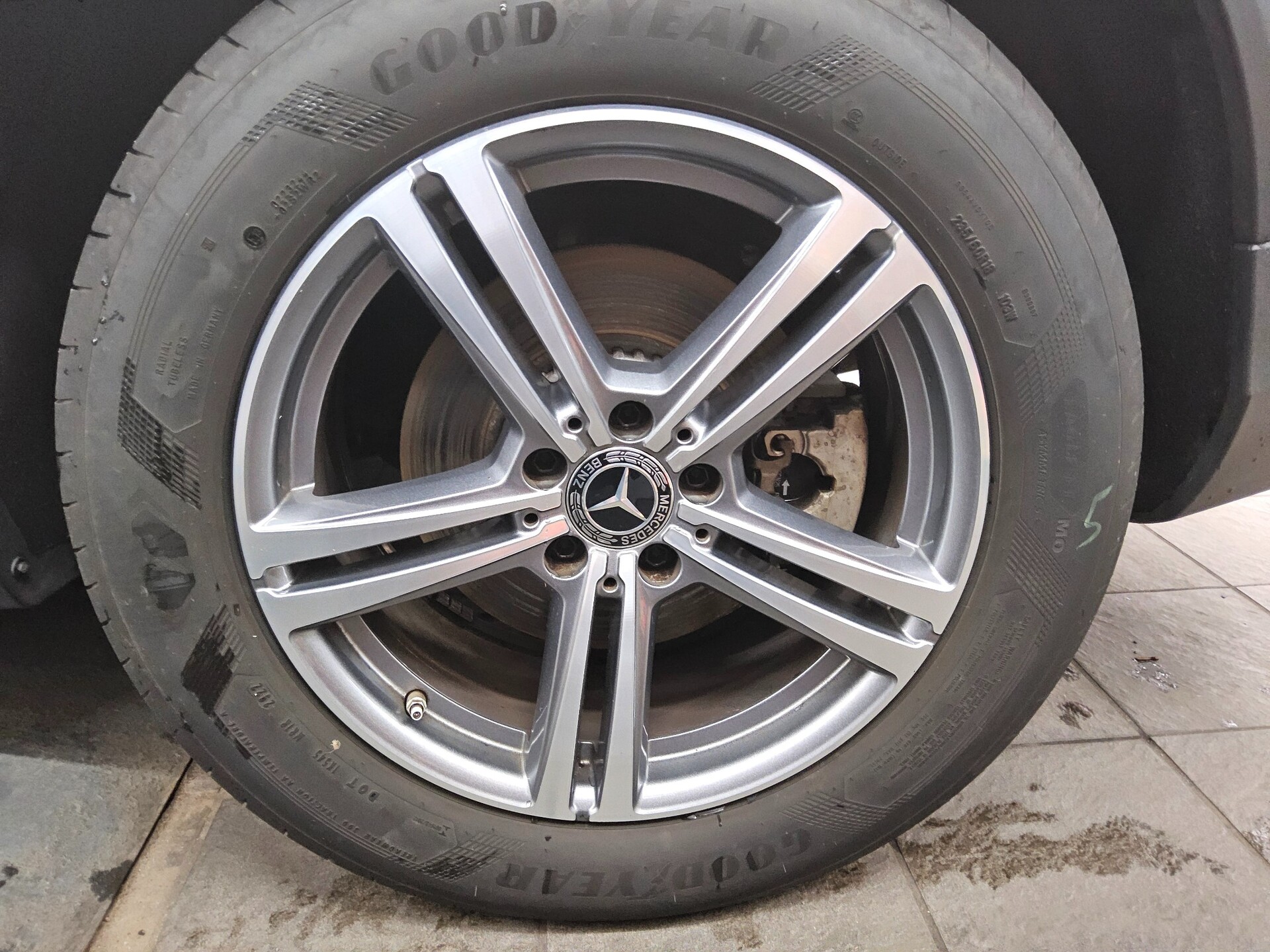 Mercedes-Benz GLC 220 d 4M T-Leder Navi LED AHK Distronic+ 10