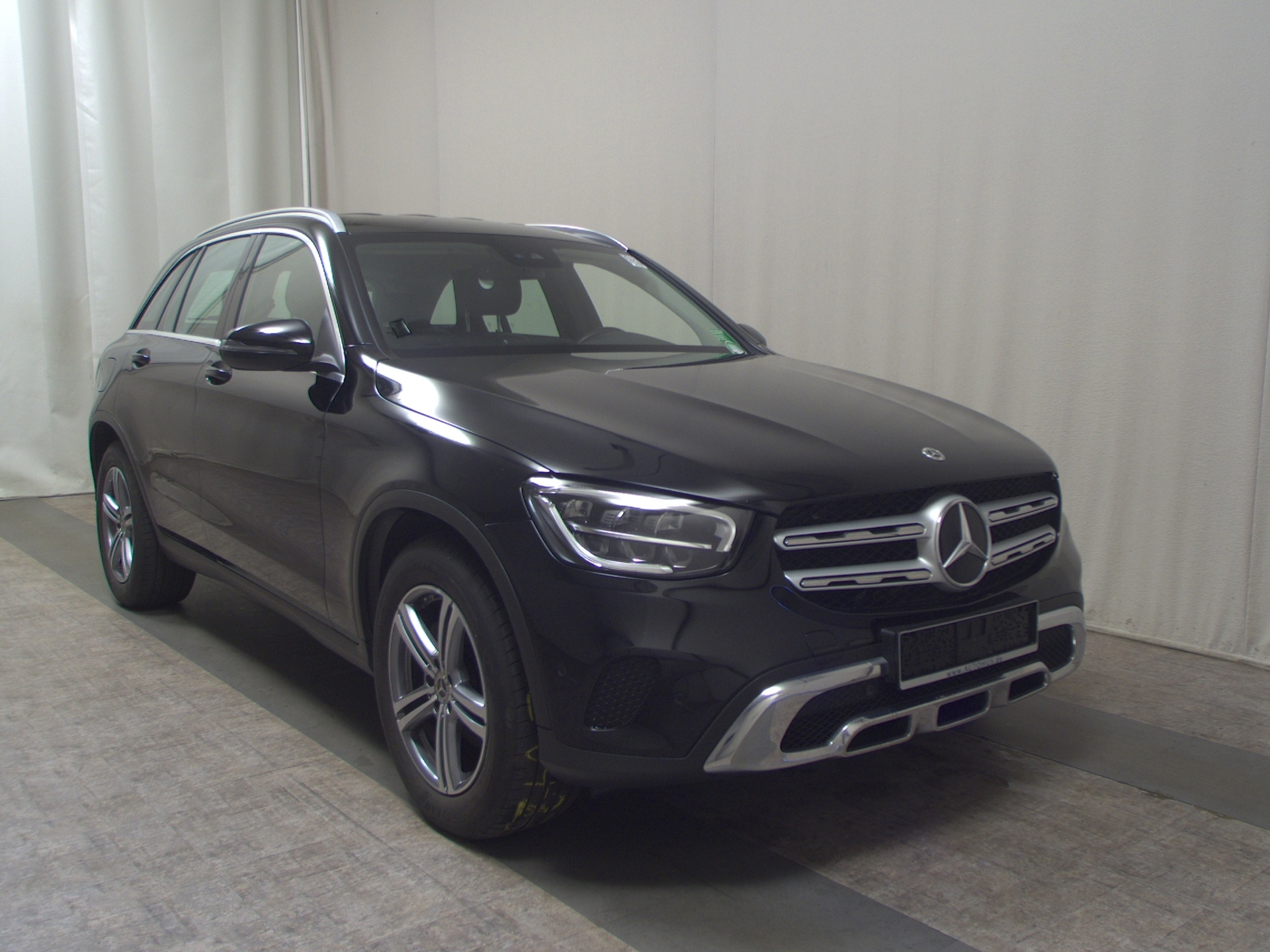 Mercedes-Benz GLC 220 d 4M T-Leder Navi LED AHK Distronic+ 3