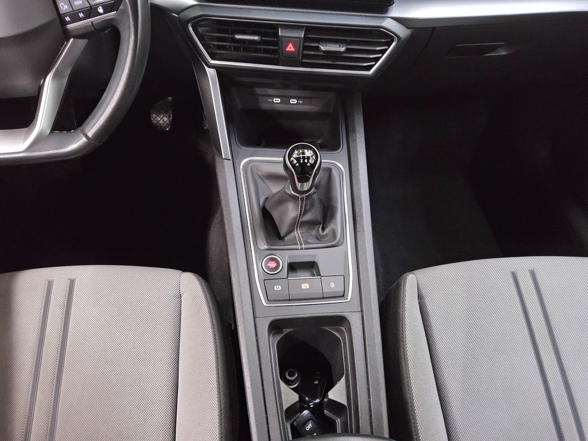 Seat Leon Sportstourer 2.0 TDI Style Navi AHK LED 6