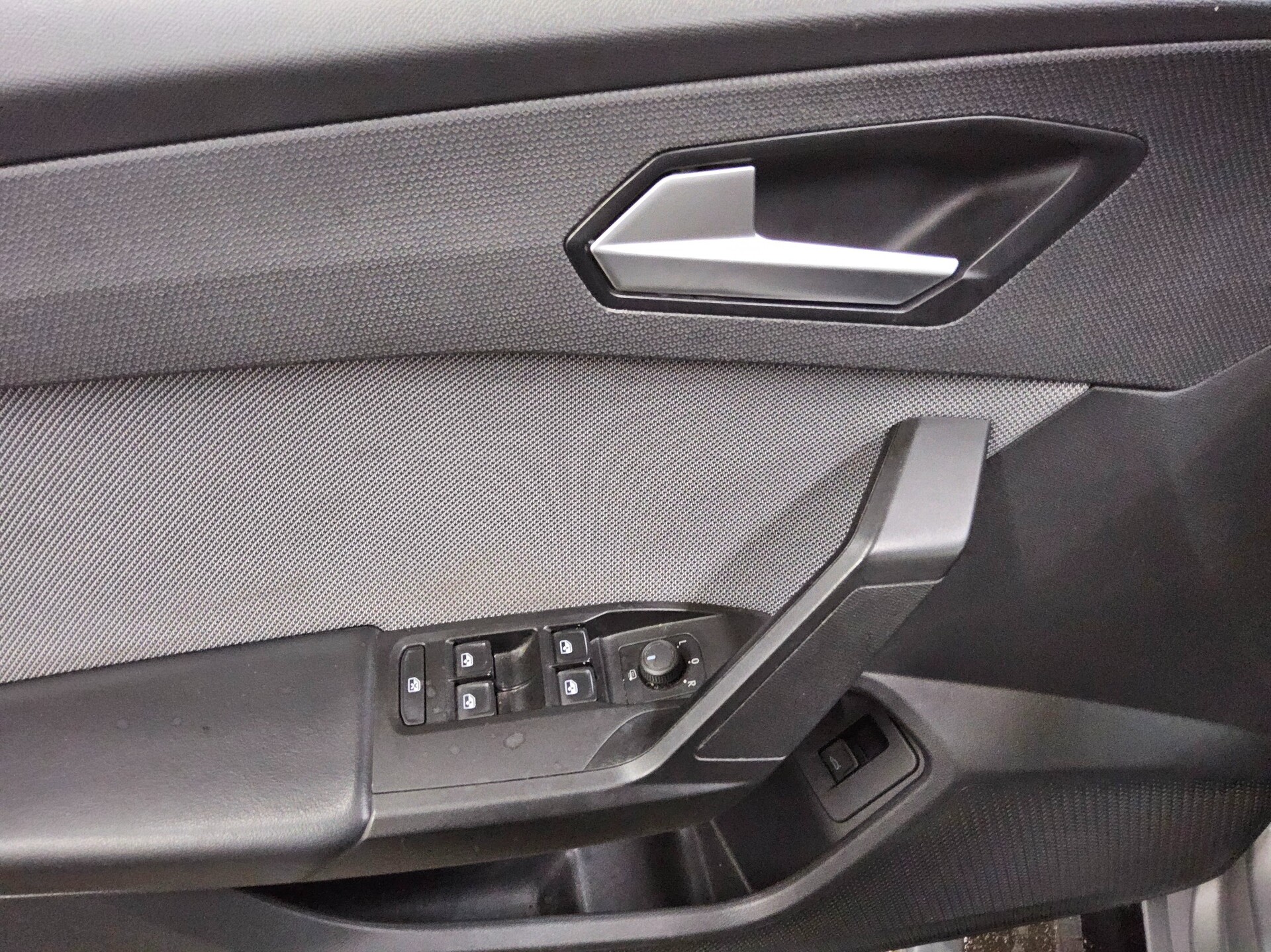 Seat Leon Sportstourer 2.0 TDI Style Navi AHK LED 10