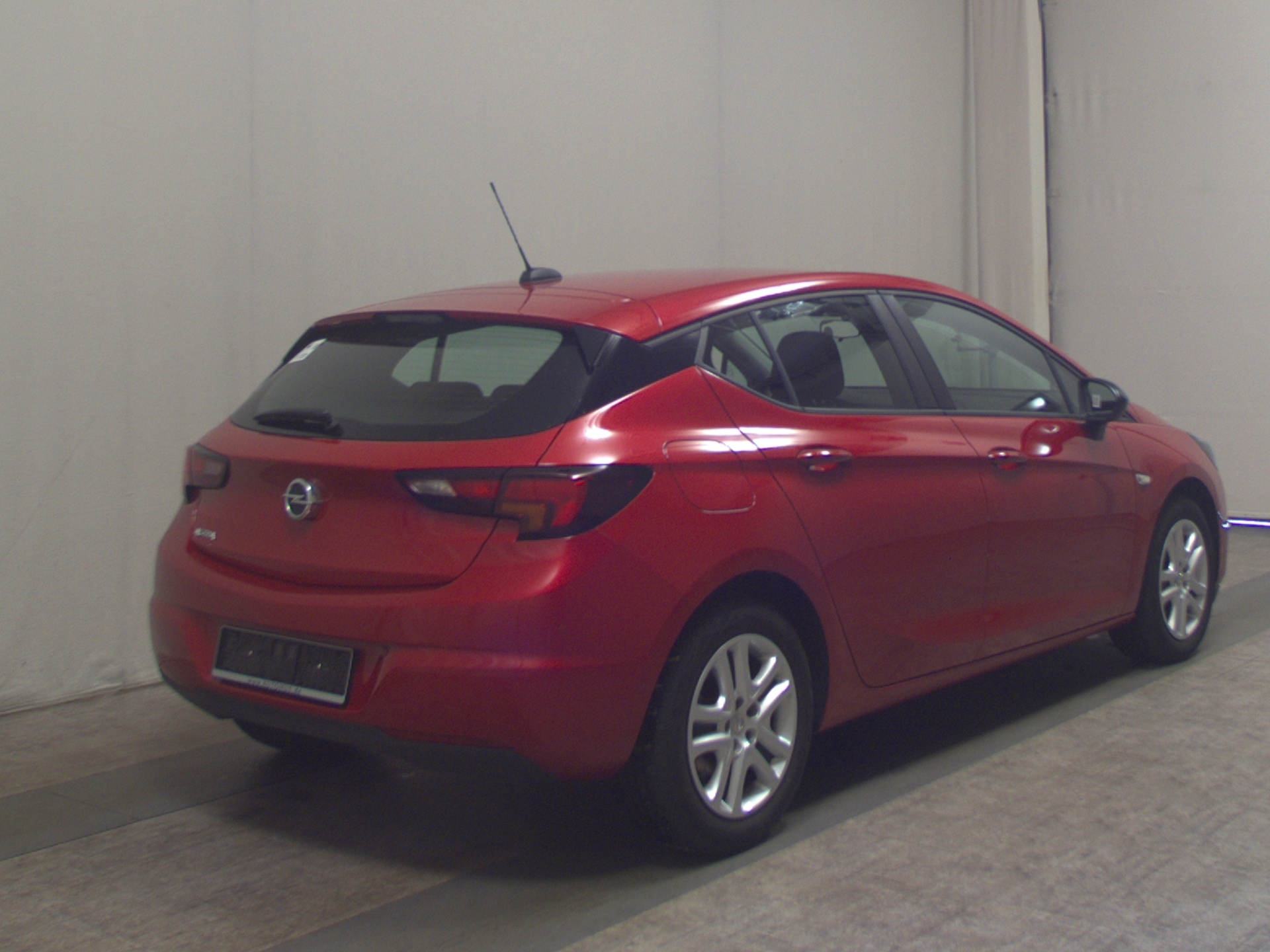 Opel Astra 1.2 Turbo Business Ed. Navi LED DAB PDC 4