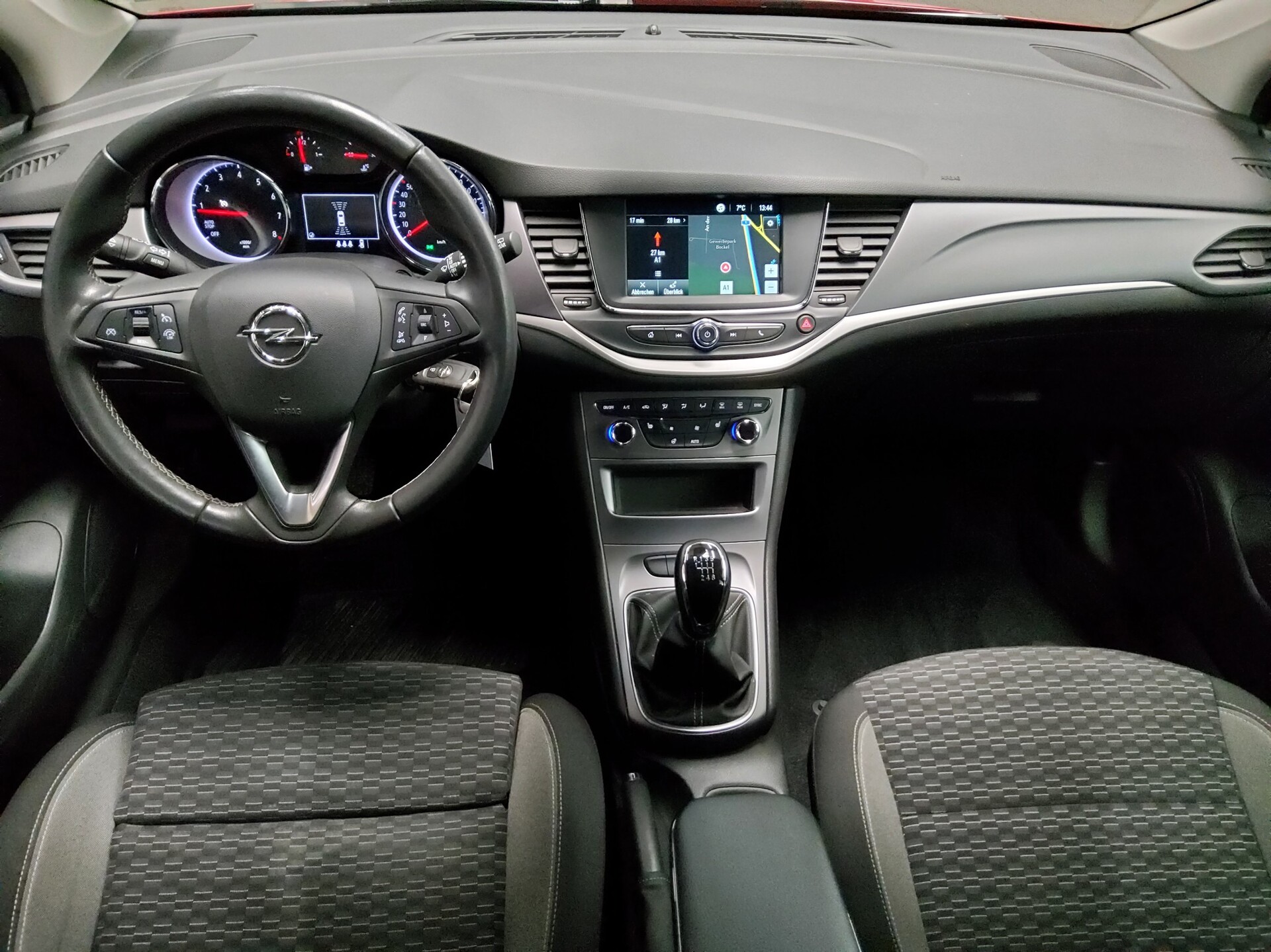 Opel Astra 1.2 Turbo Business Ed. Navi LED DAB PDC 5