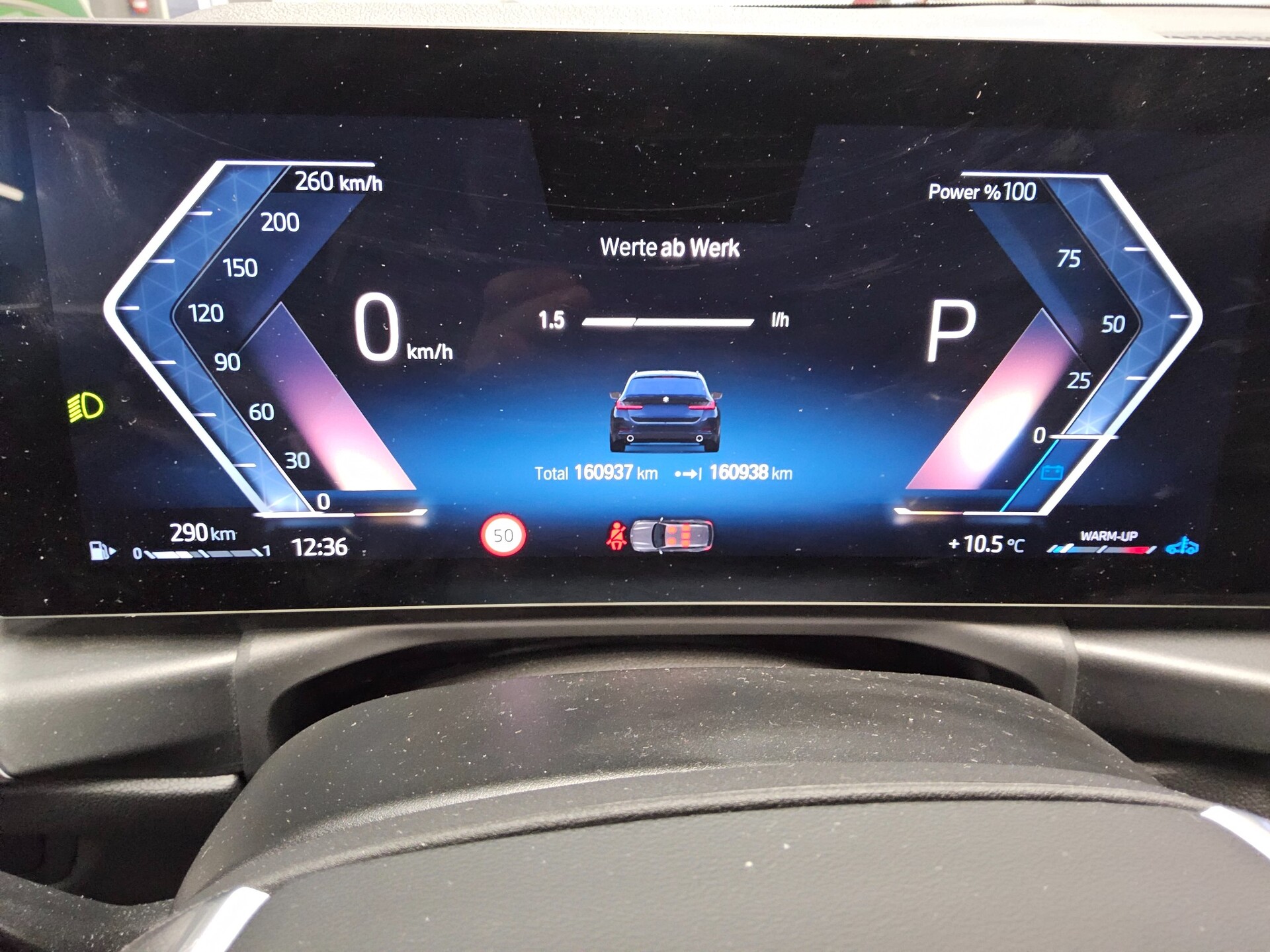 BMW 318dA Touring Leder Navi LED RFK ACC Ambiente 8