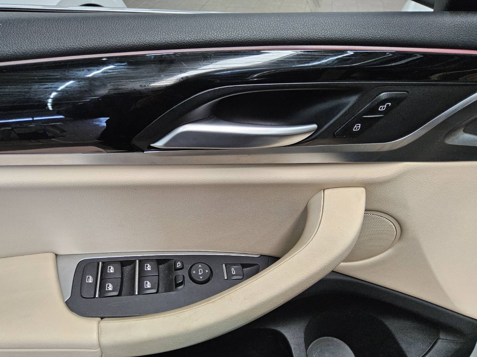 BMW X3 xDrive20d Navi LED Leder LC-Pro Pano HiFi RFK 10