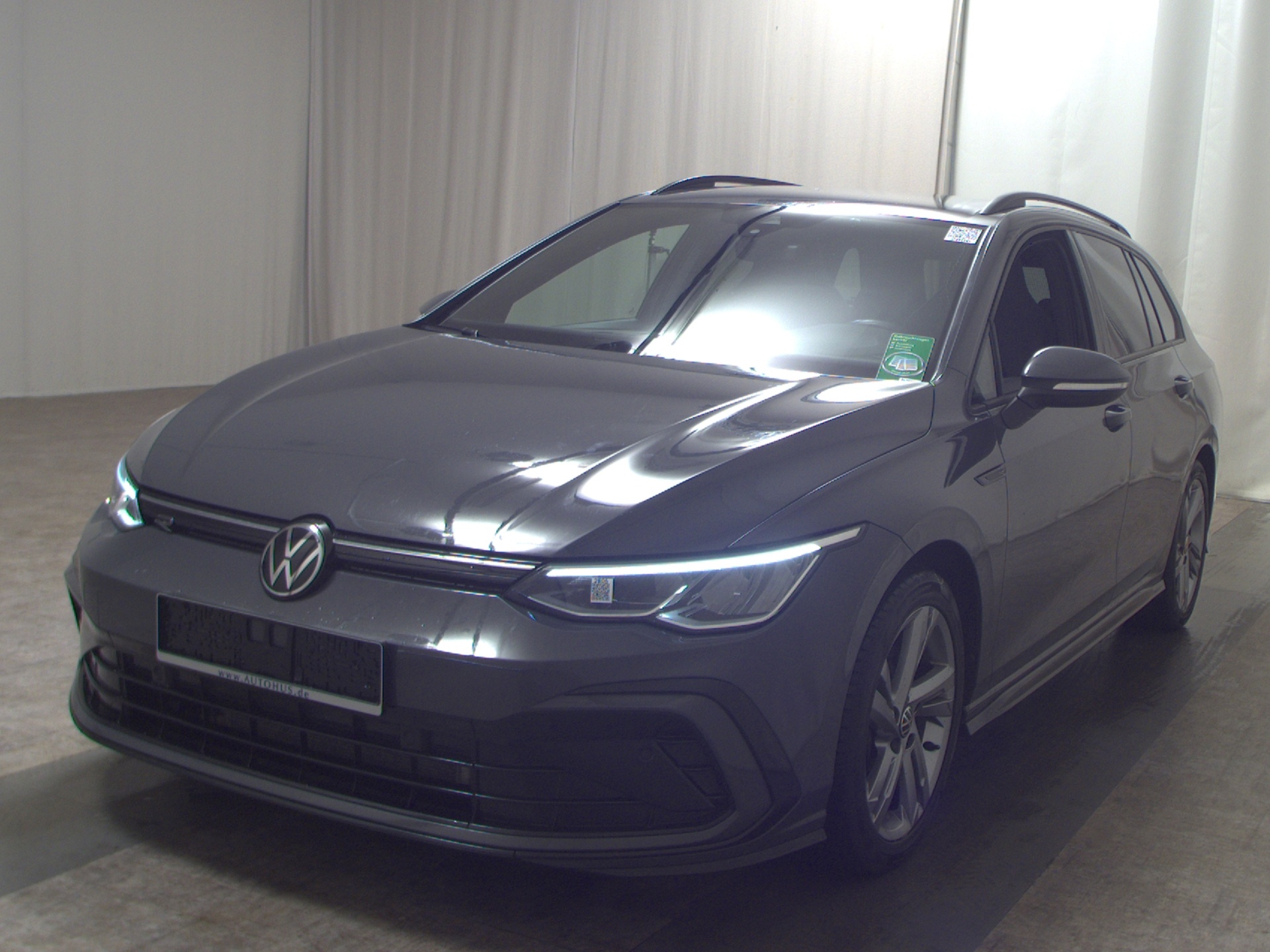 Volkswagen Golf-8 Var. 2.0 TDI R-Line Navi LED DC ACC RfK 2