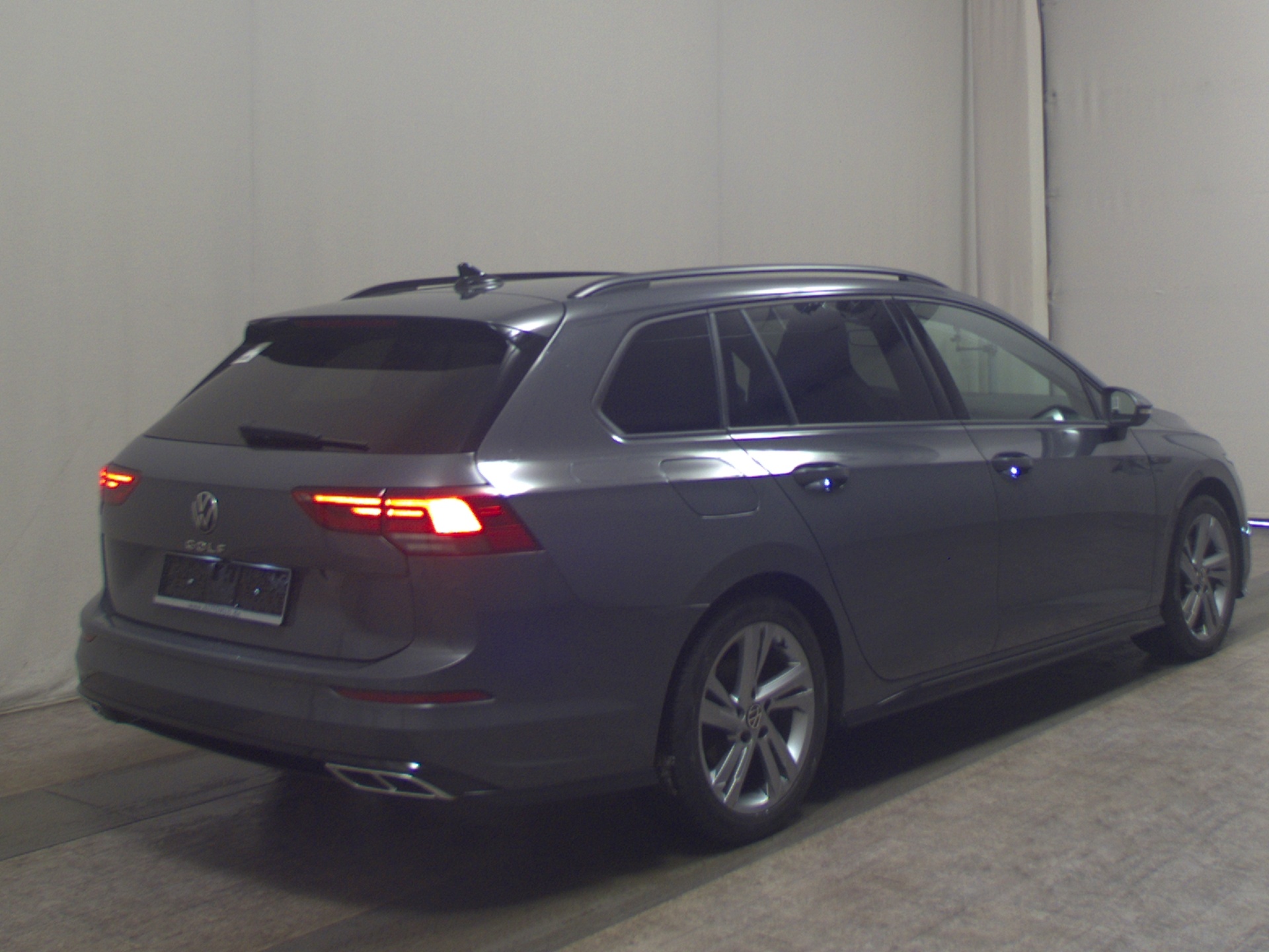 Volkswagen Golf-8 Var. 2.0 TDI R-Line Navi LED DC ACC RfK 4