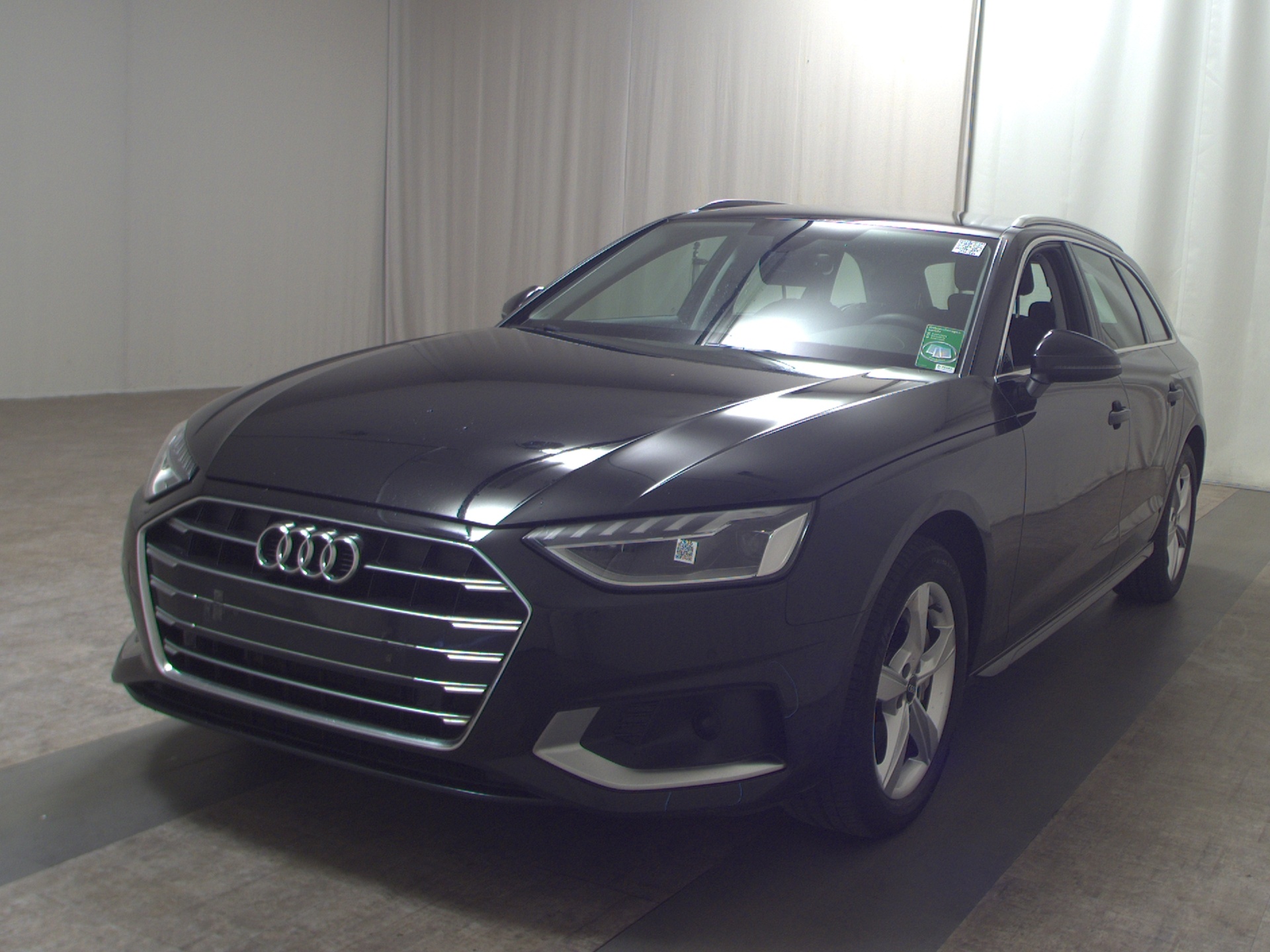 Audi A4 Avant 40 TDI advanced Navi LED vc AHK ACC Shz 2