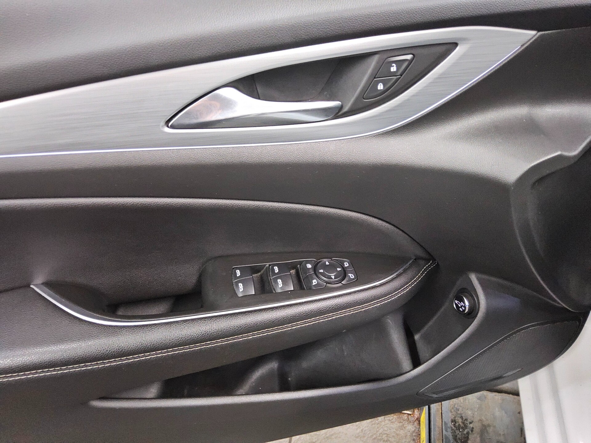 Opel Insignia ST 1.5 D Ultimate Navi LED AHK PDC Shz 9