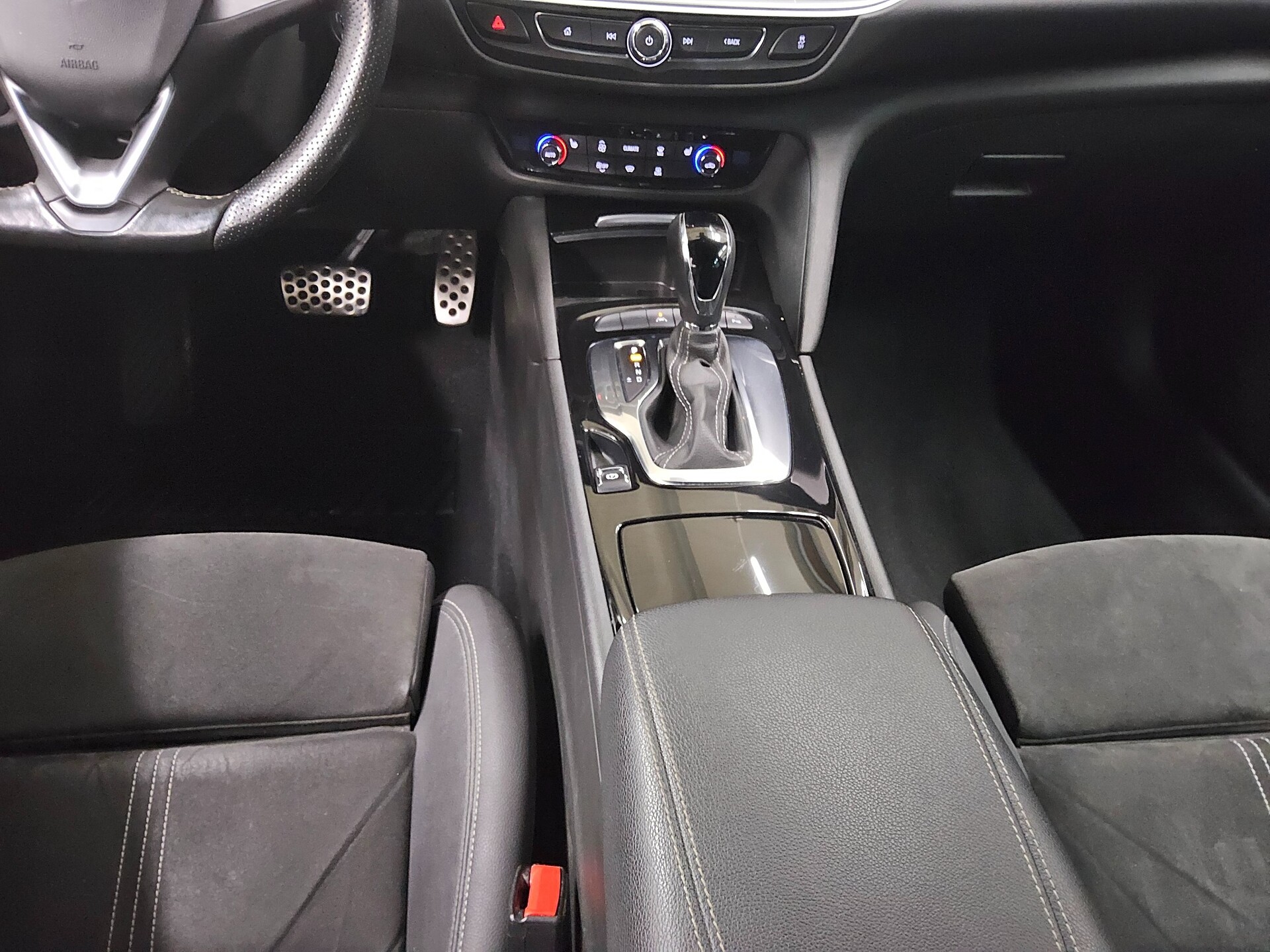 Opel Insignia ST 1.5 D Ultimate Navi LED AHK PDC Shz 6