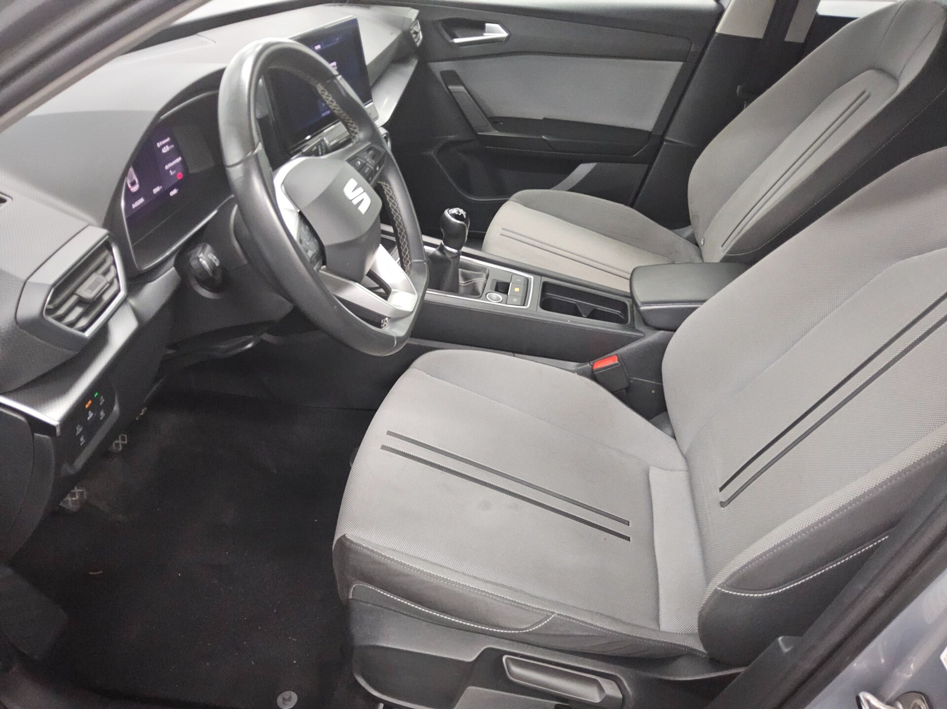 Seat Leon Sportstourer 2.0 TDI Style Navi LED AHK RfK 9