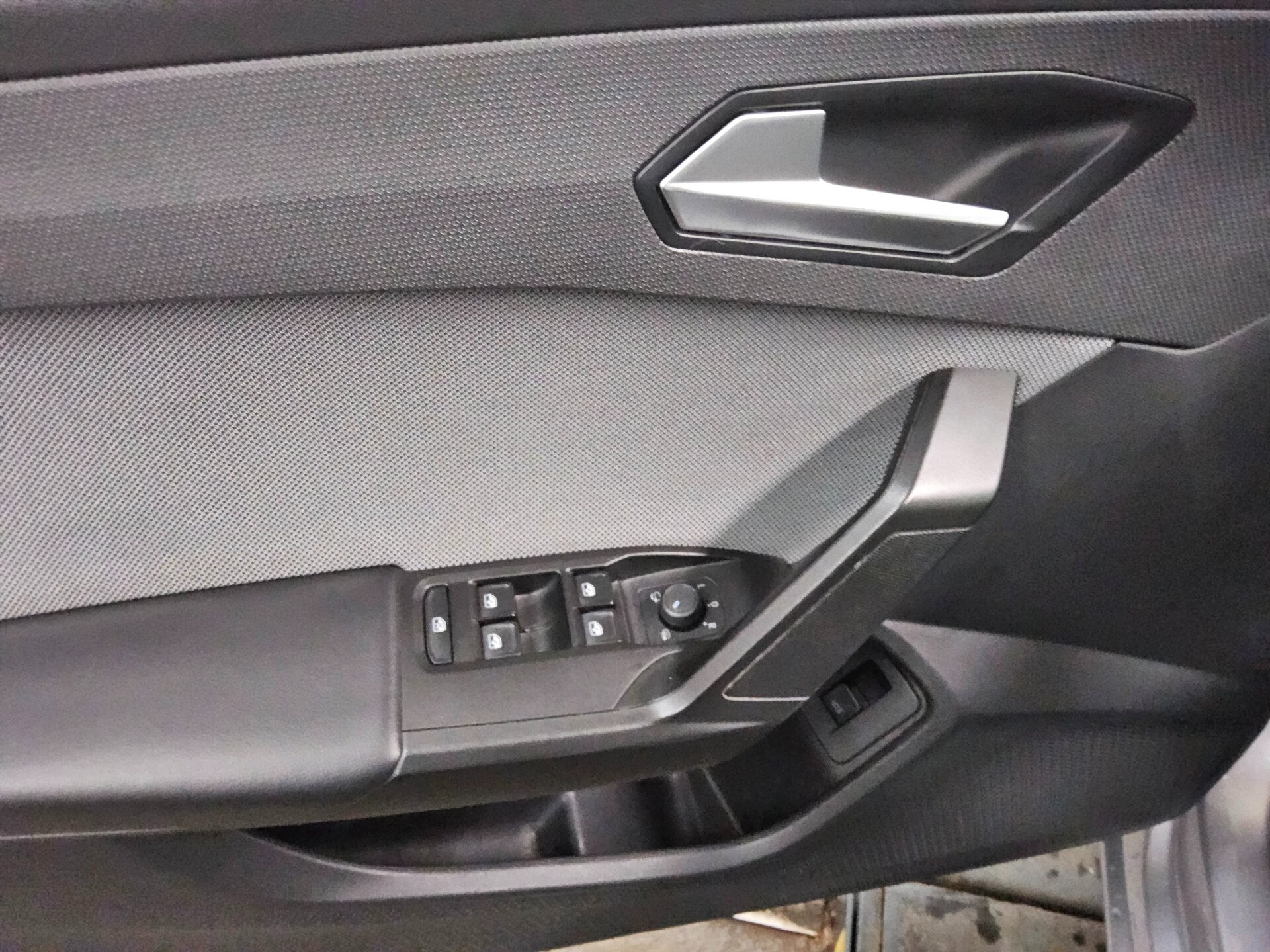 Seat Leon Sportstourer 2.0 TDI Style Navi LED AHK RfK 10