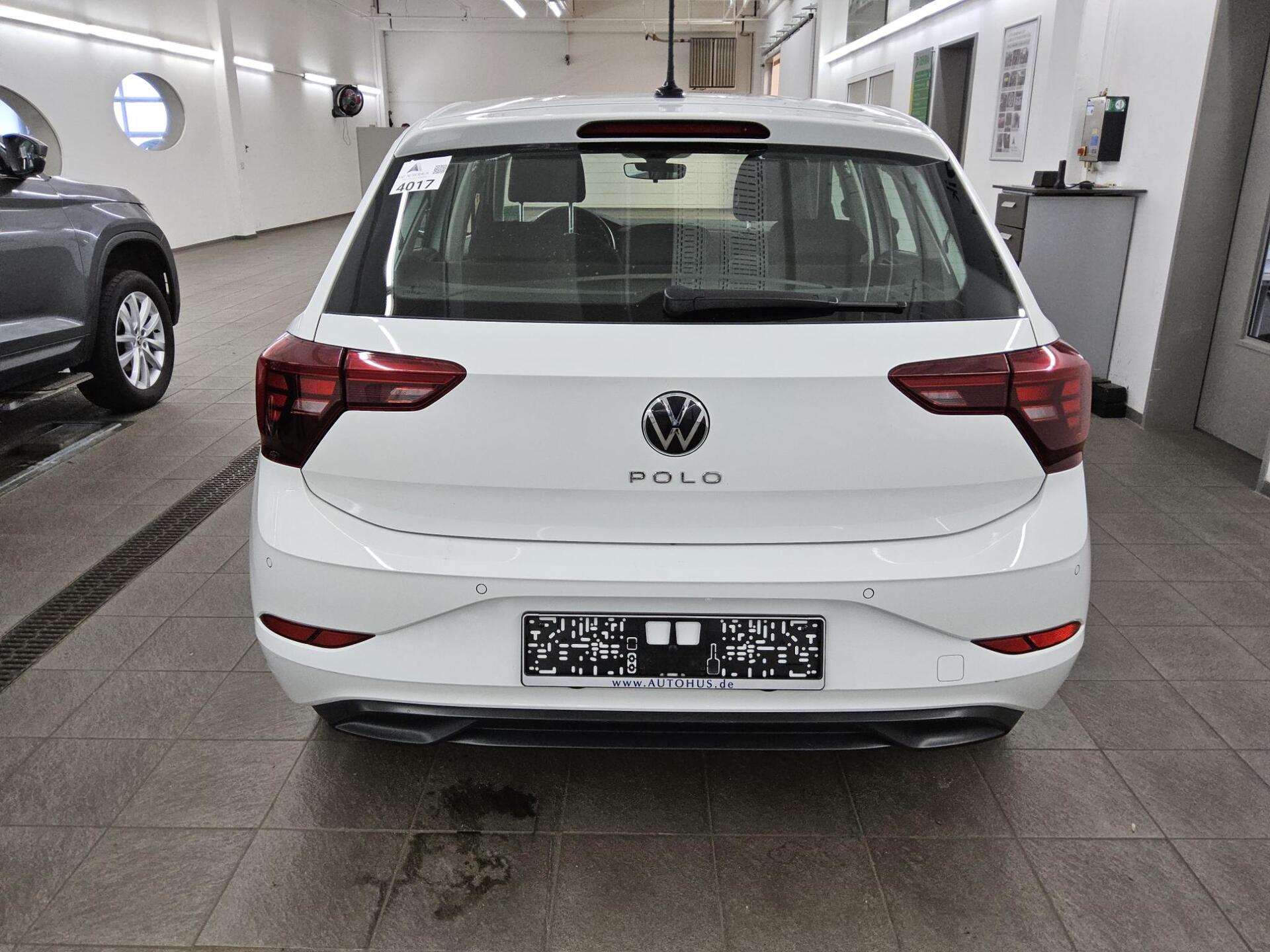 Volkswagen Polo 1.0 TSI Life Navi LED DC PDC SHZ 11