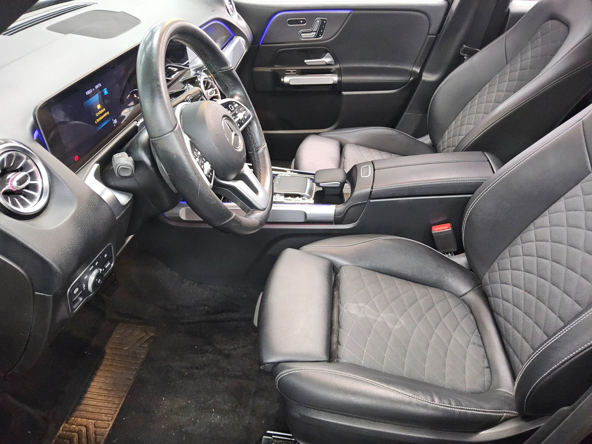 Mercedes-Benz GLB 200 d Progressive T-Leder Navi MB-LED Pano 9