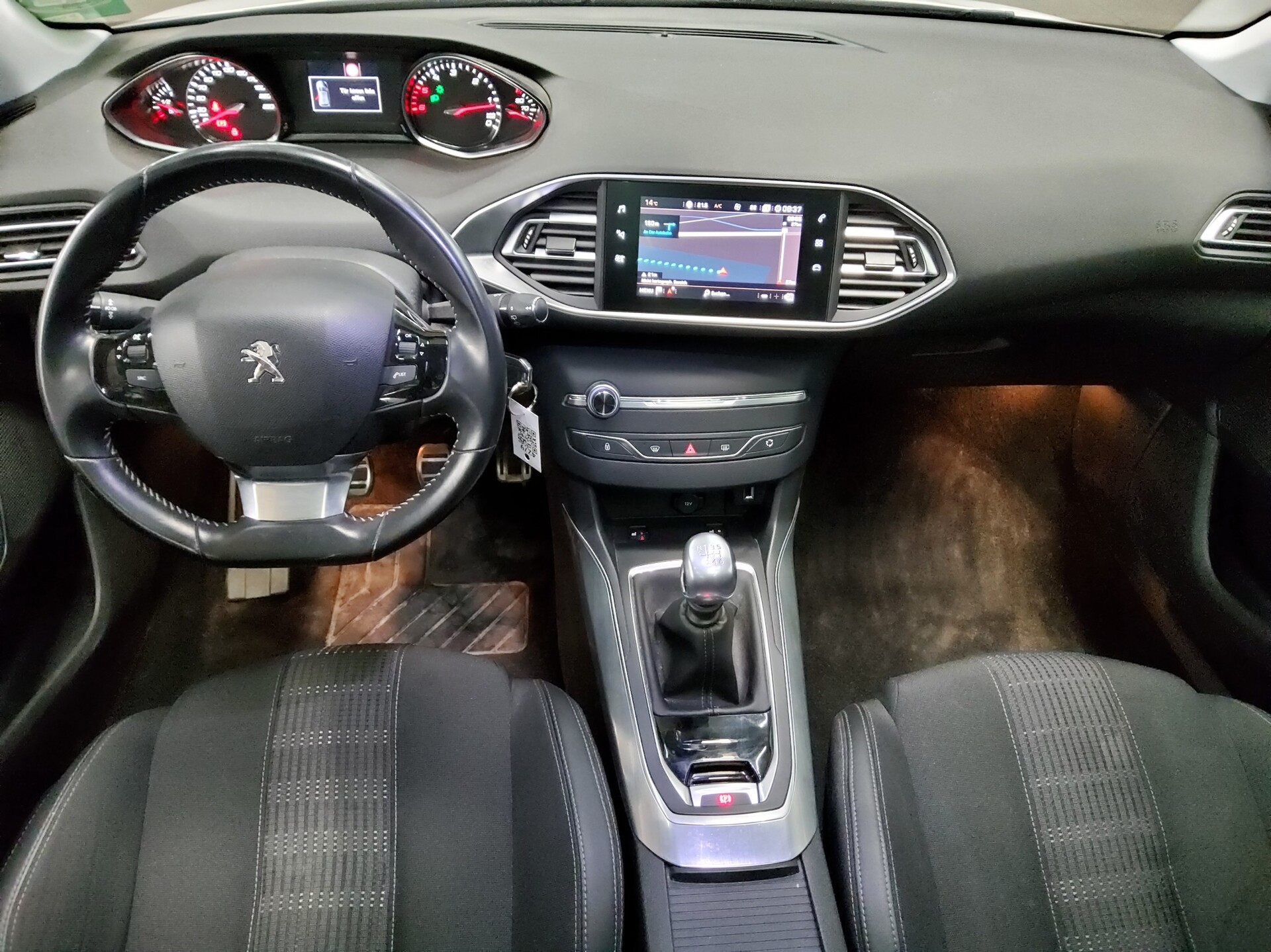 Peugeot 308 1.5 BlueHDi 130 Allure T-Leder Navi Pano AHK 5