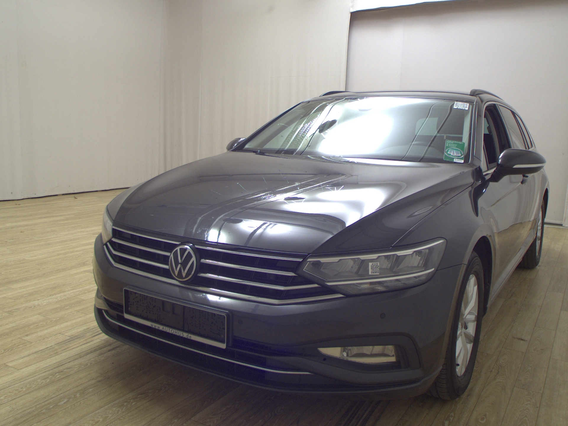 Volkswagen Passat Var. 2.0 TDI Business Navi LED AID RFK 2